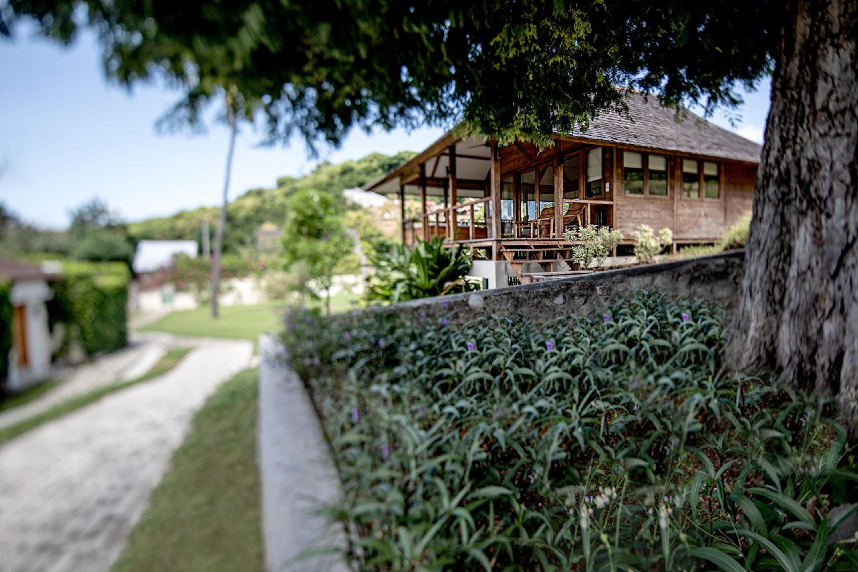 Hilltop Villa - Photo 9