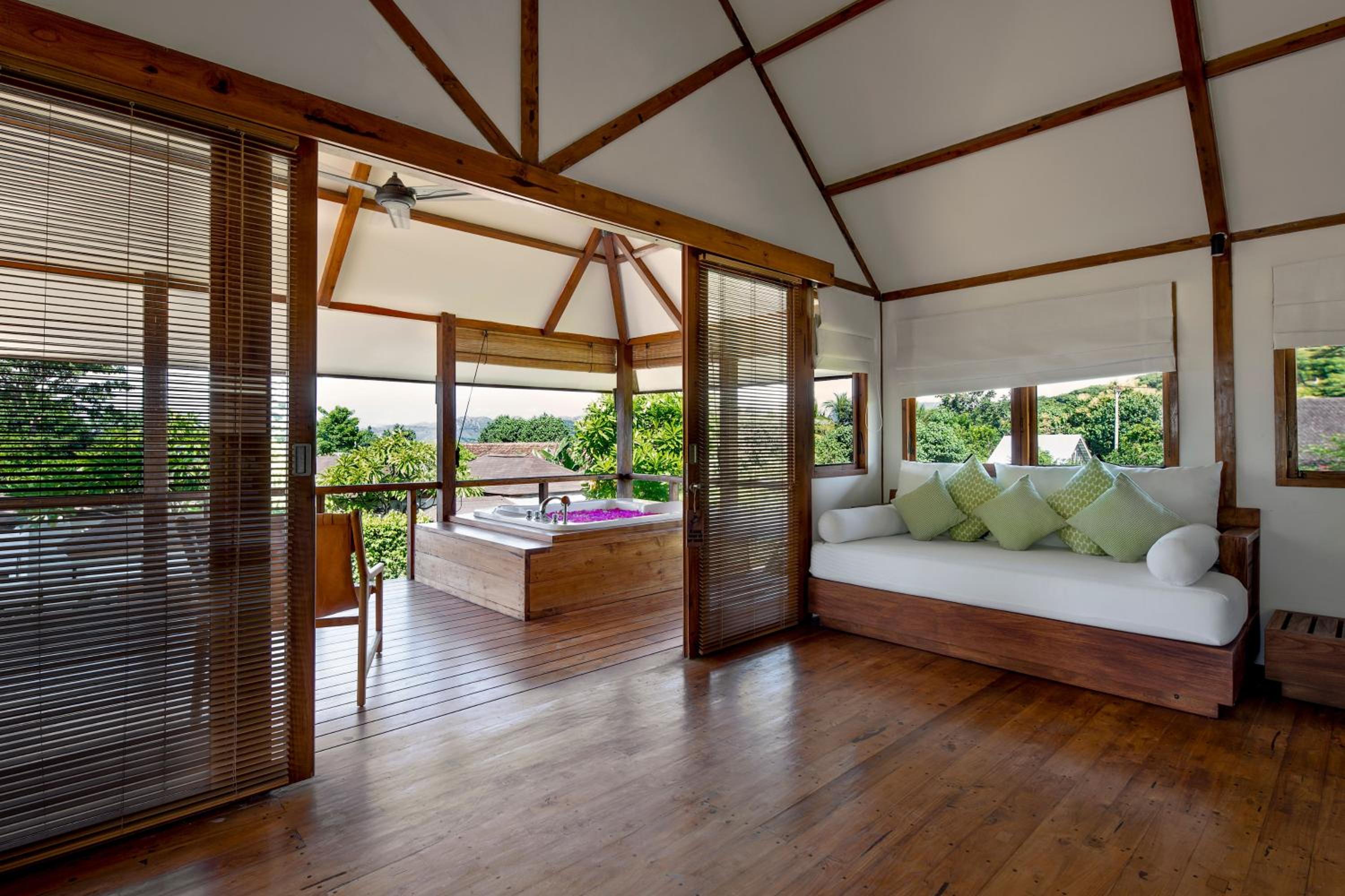 Hilltop Villa - Photo 5