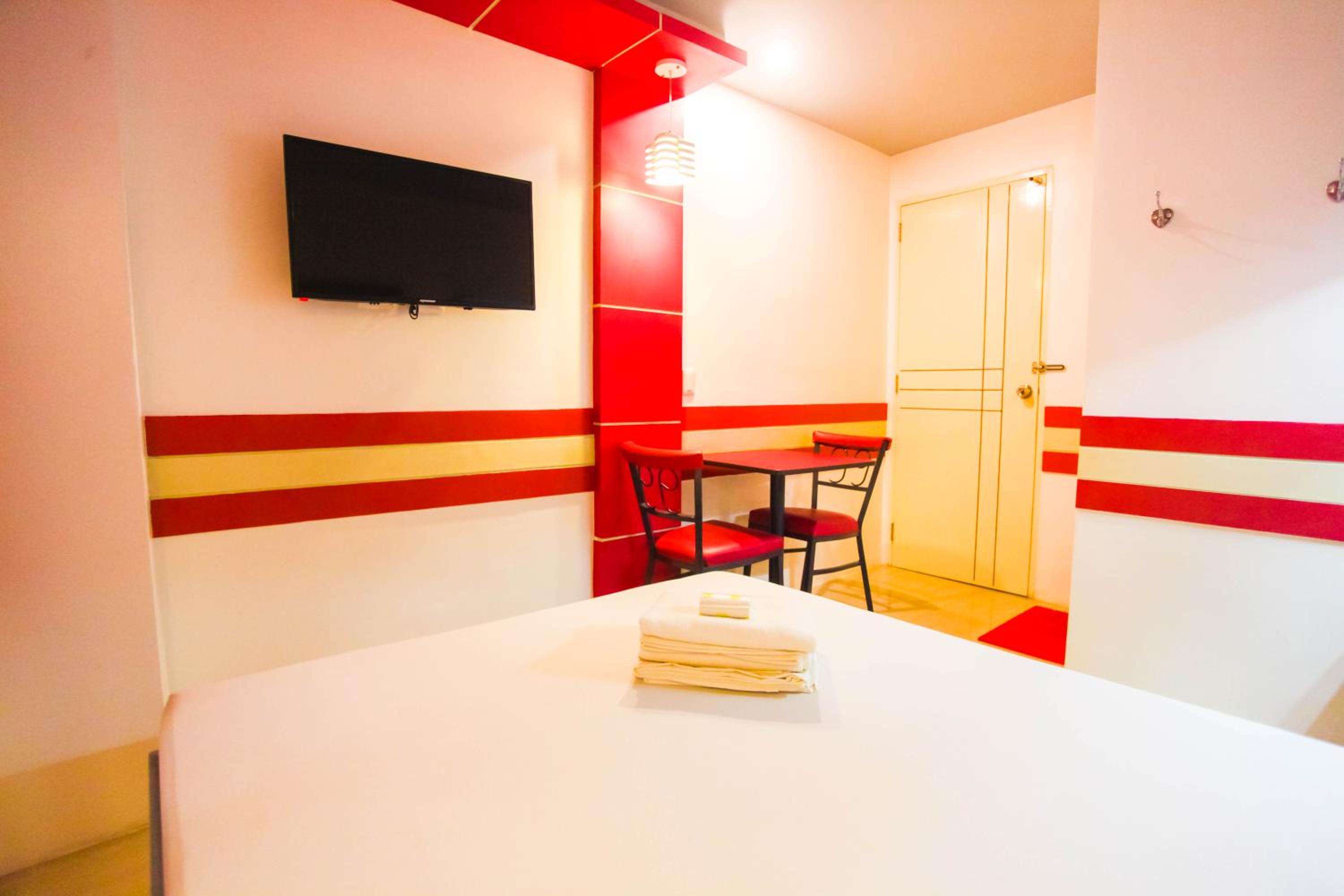 Fiesta room (No Window) - Photo 3