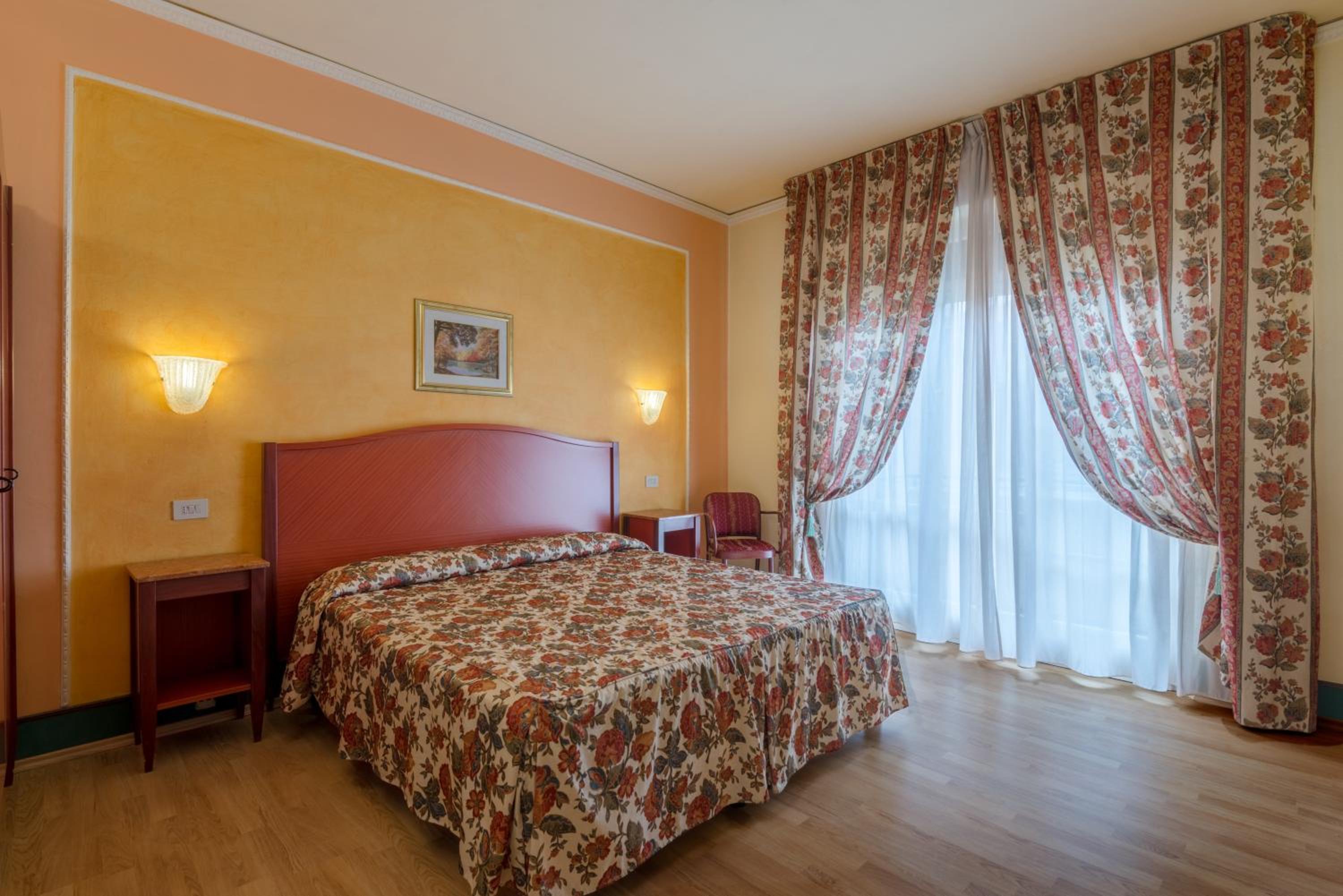 Superior Double Room - Photo 1