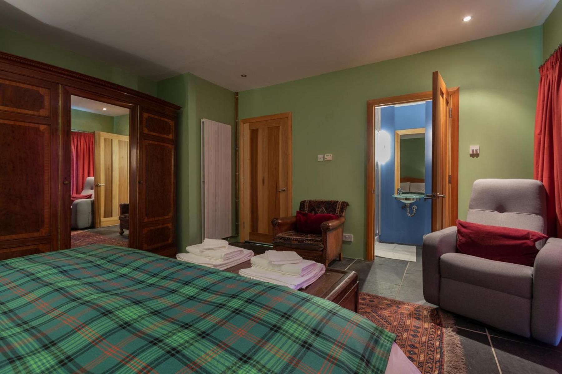 Superior King Room - Photo 2