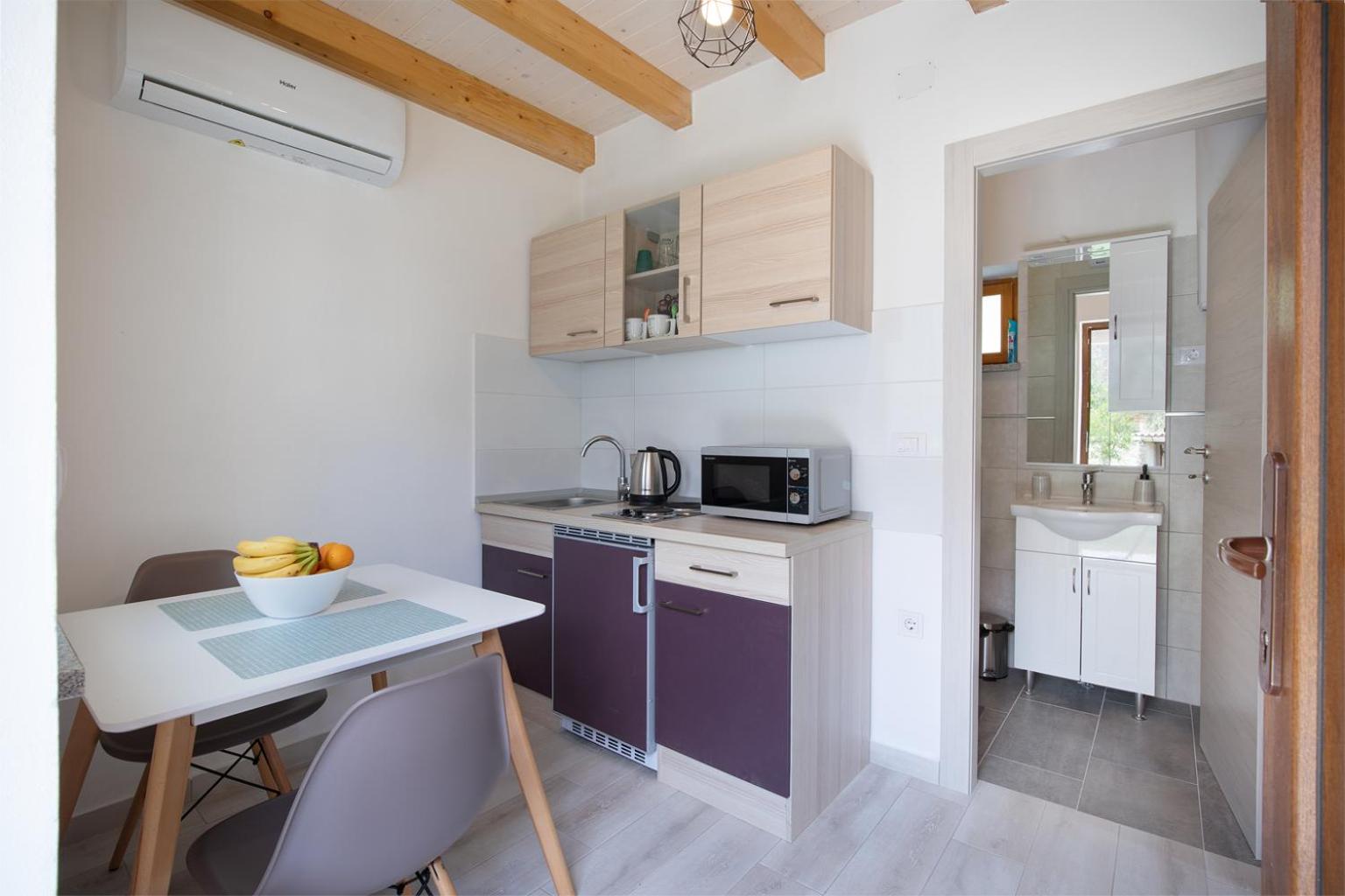 Studio Apartment photo 3