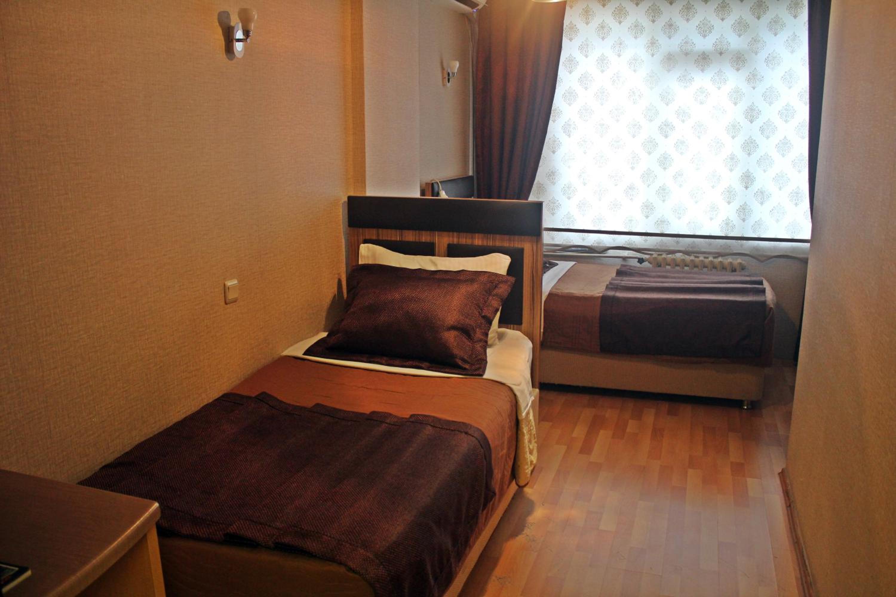Standard Double Room - Photo 4