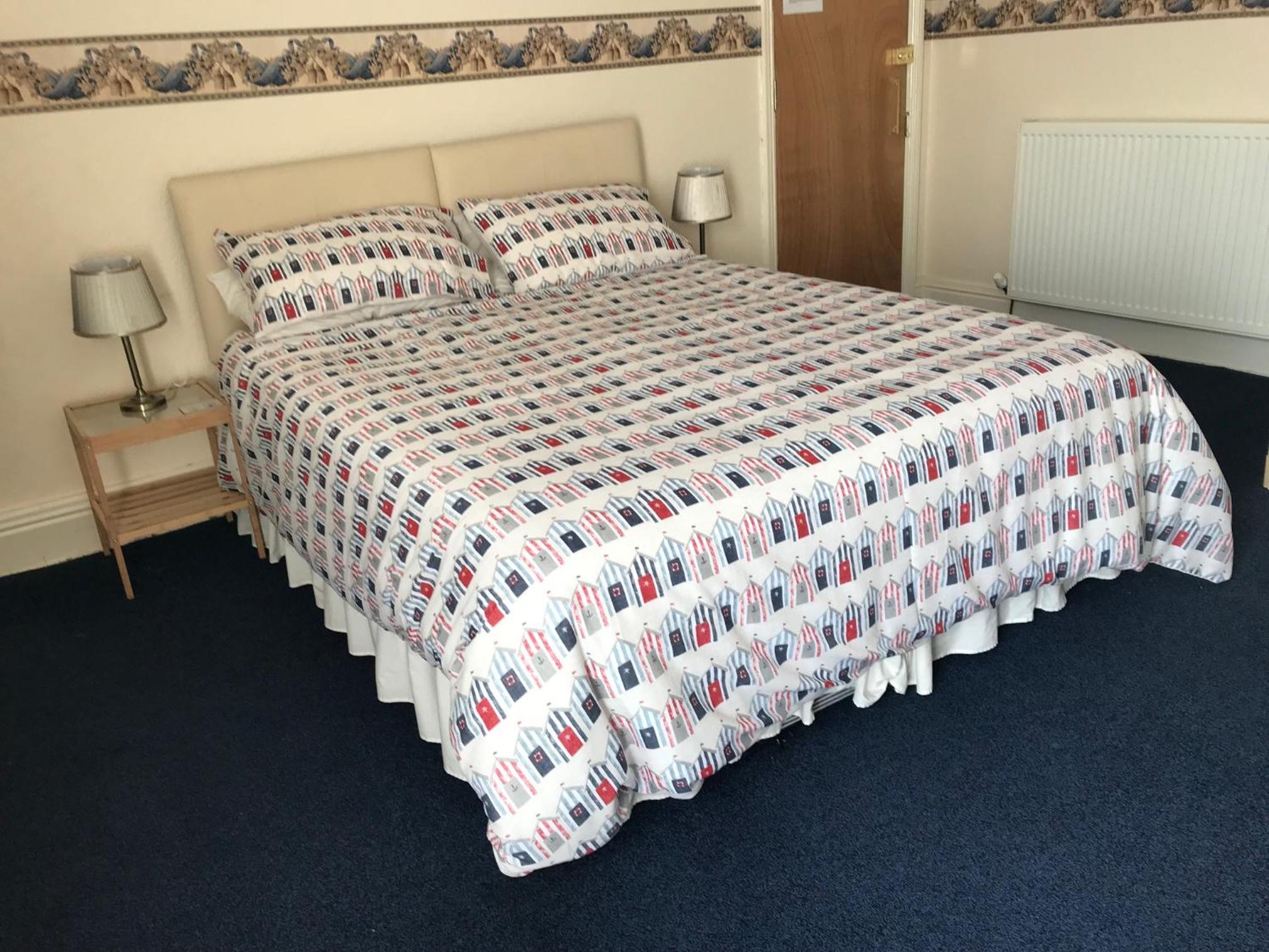 One Bedroom Apartment - Flat 5 photo 3