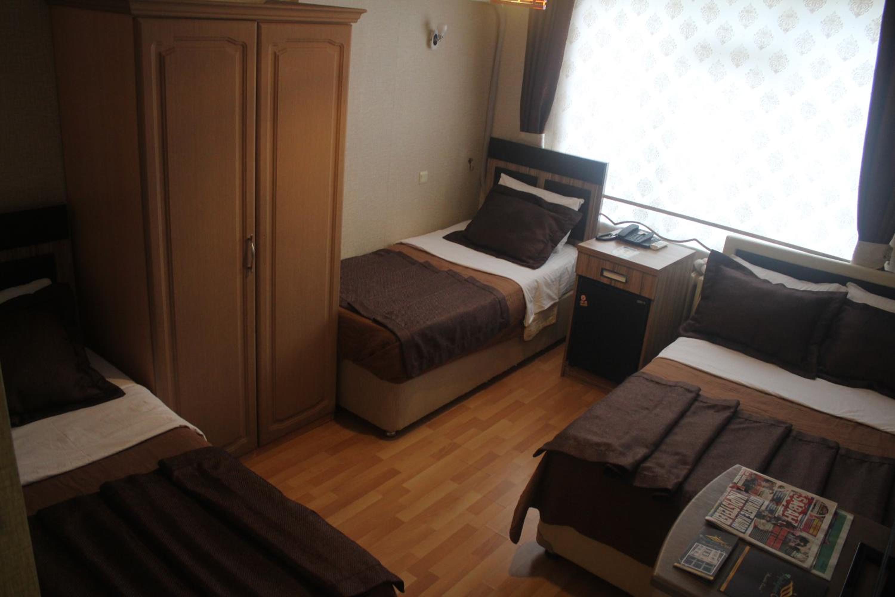 Standard Triple Room - Photo 1