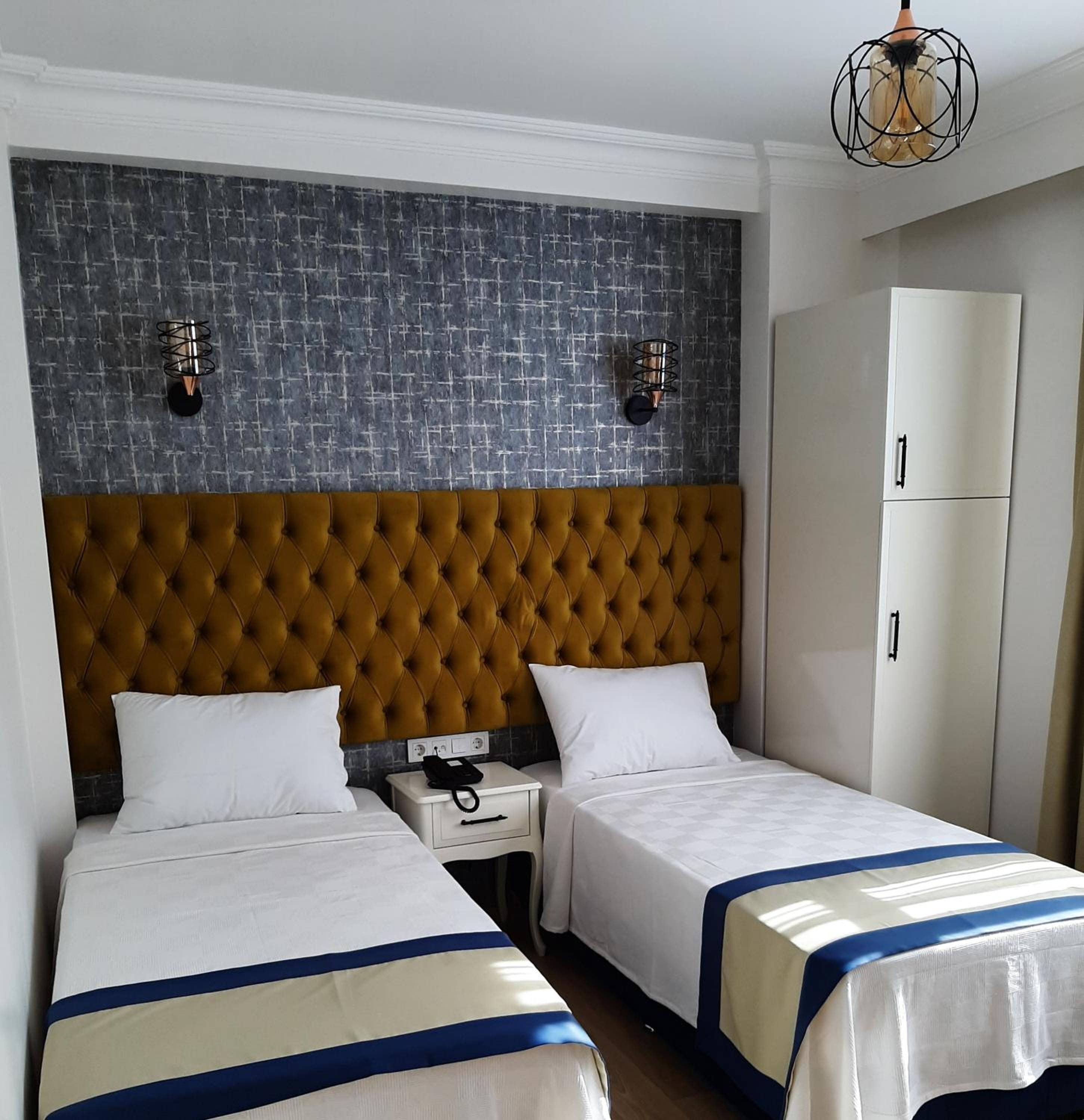 Deluxe Double Room with Balcony photo 1