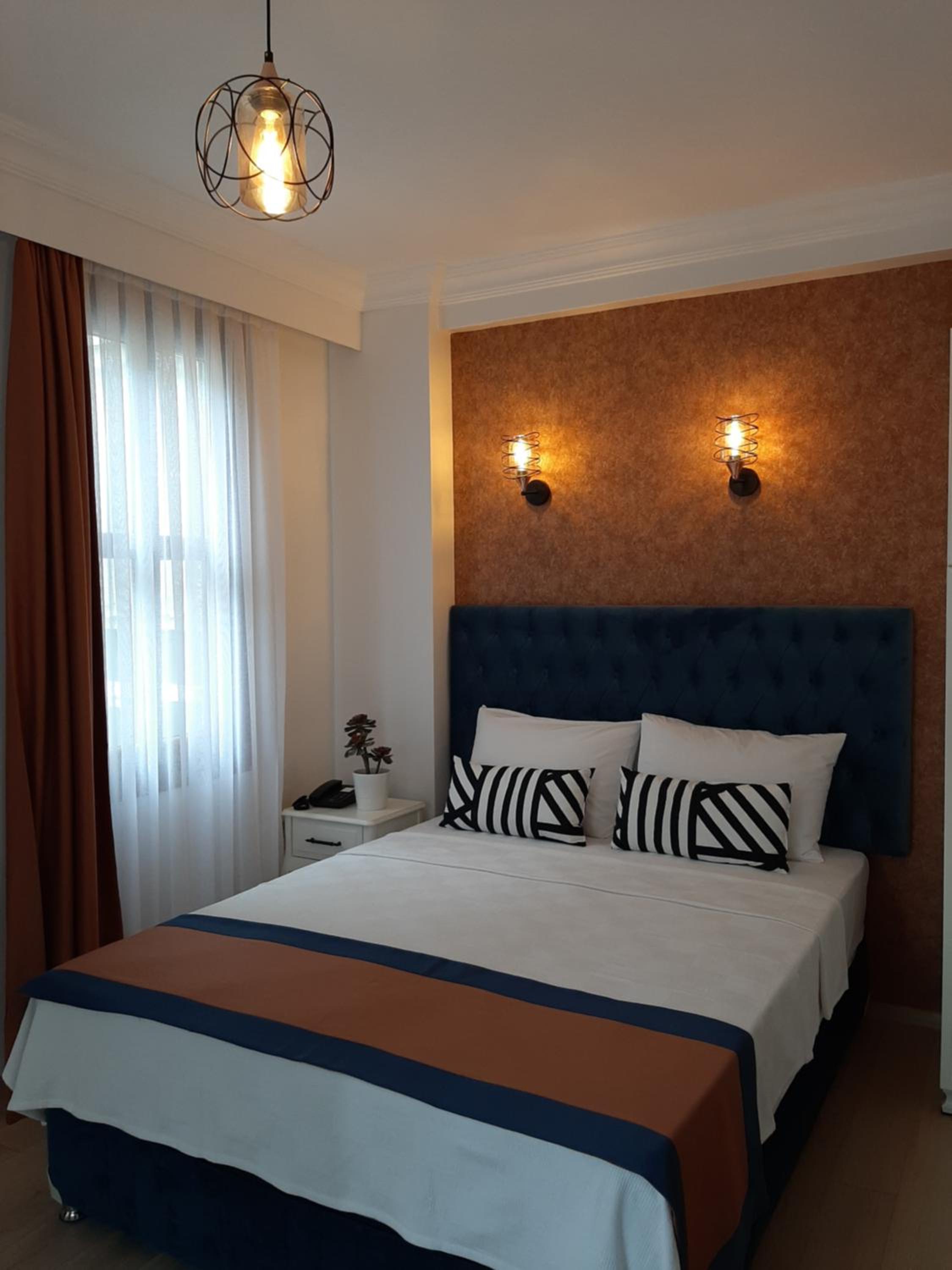 Deluxe Double Room with Balcony photo 2