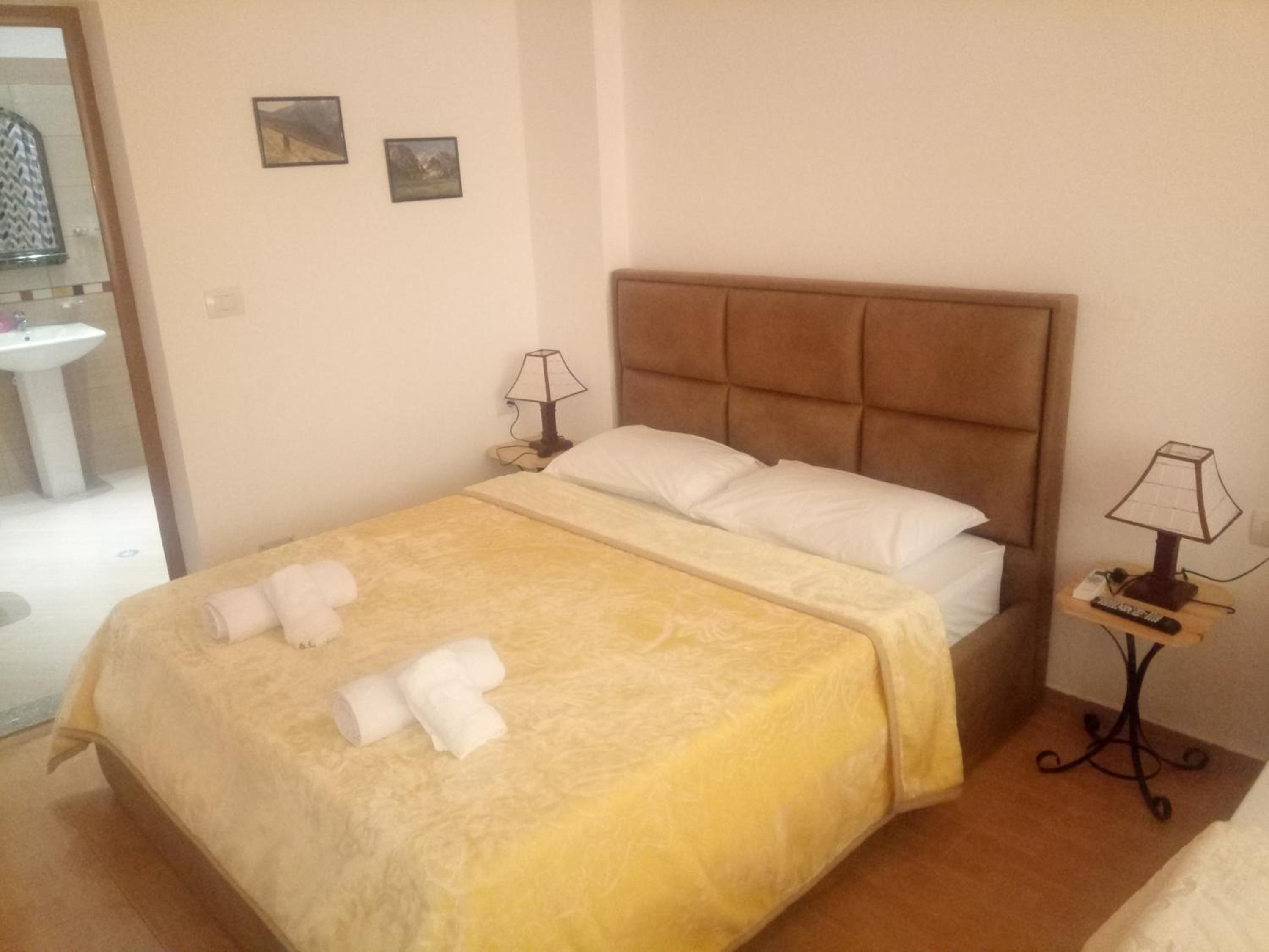 Deluxe Double or Twin Room with Mountain View photo 2