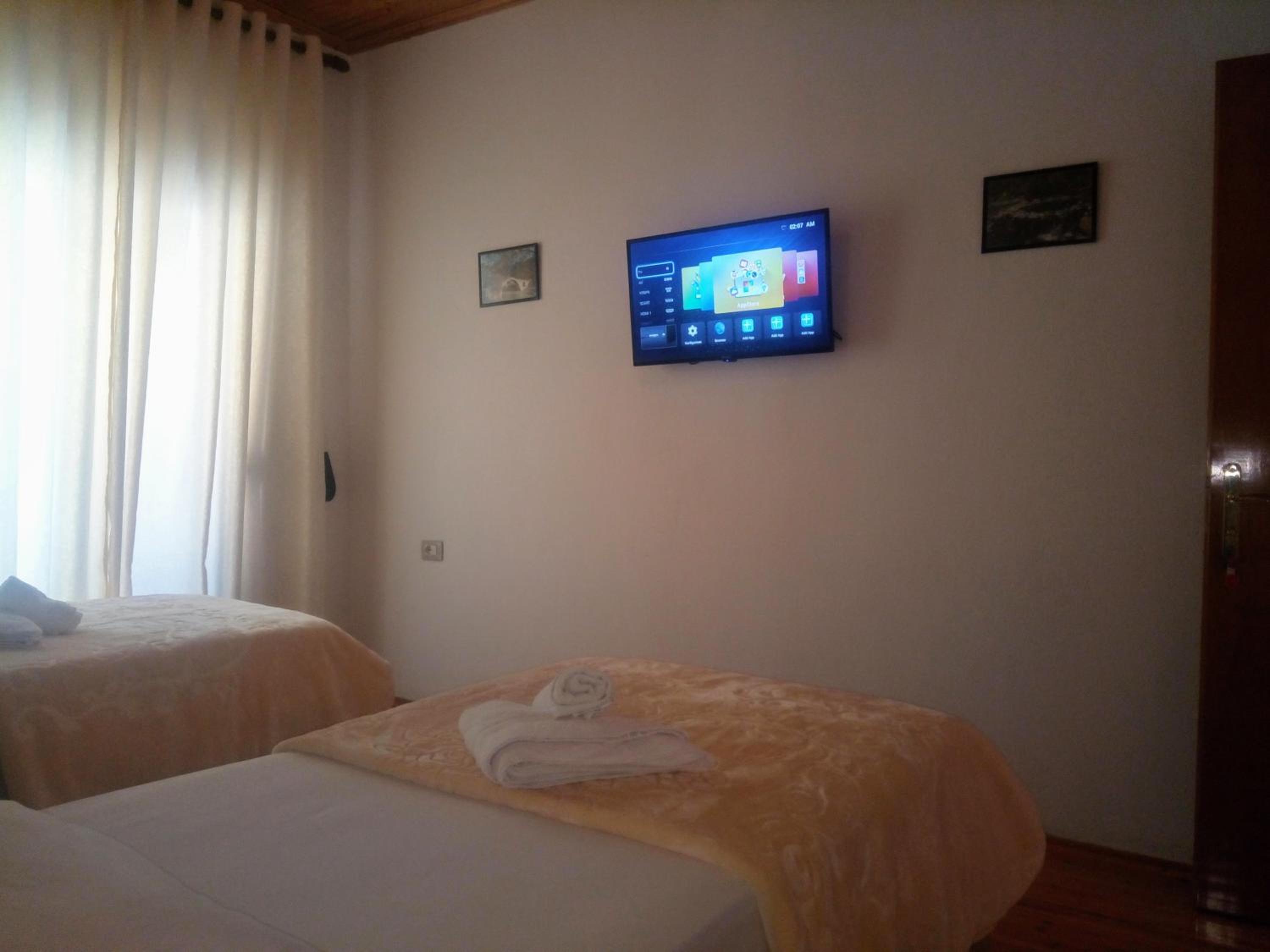 Deluxe Twin Room photo 3