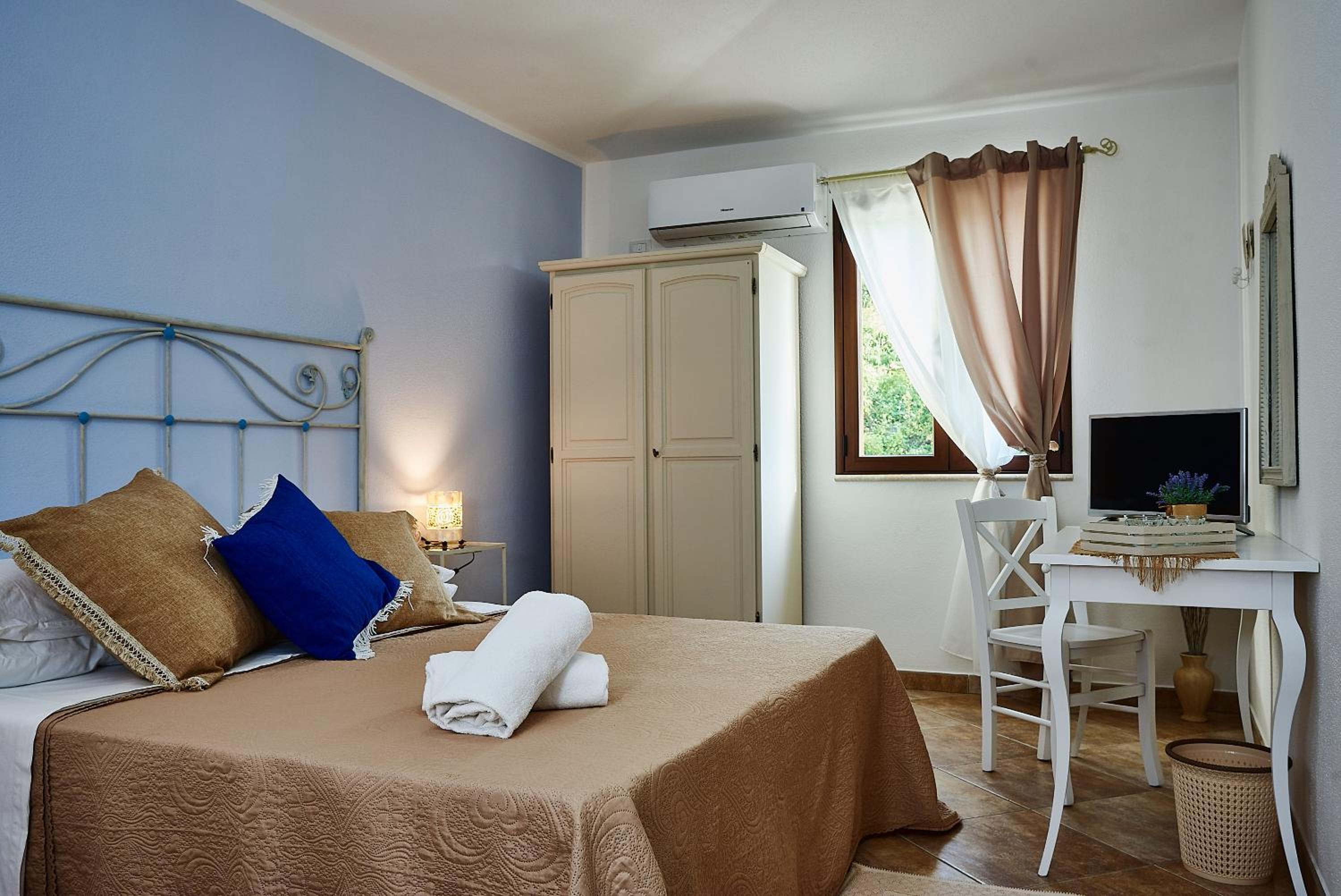 Comfort Triple Room