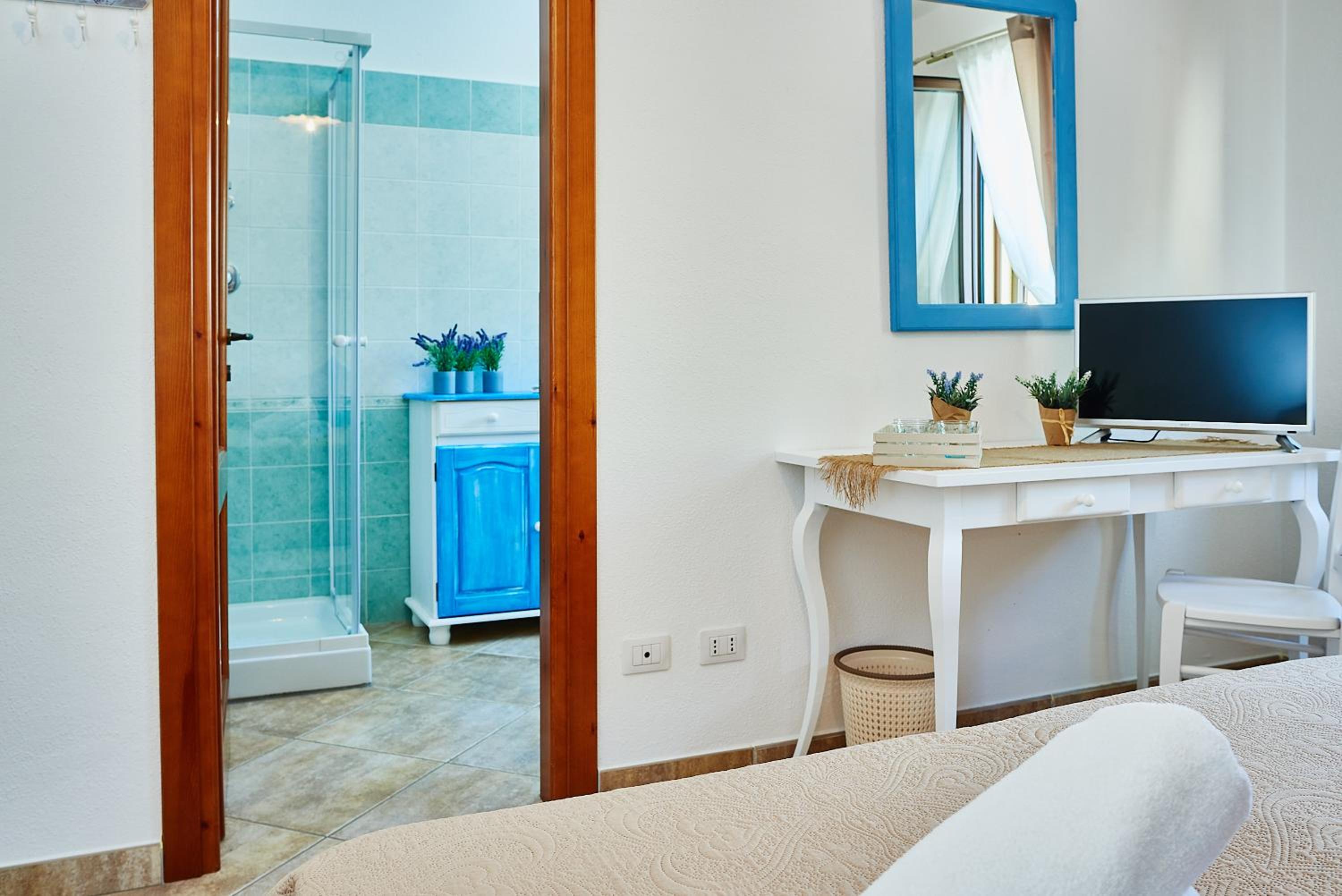 Comfort Triple Room - Photo 13