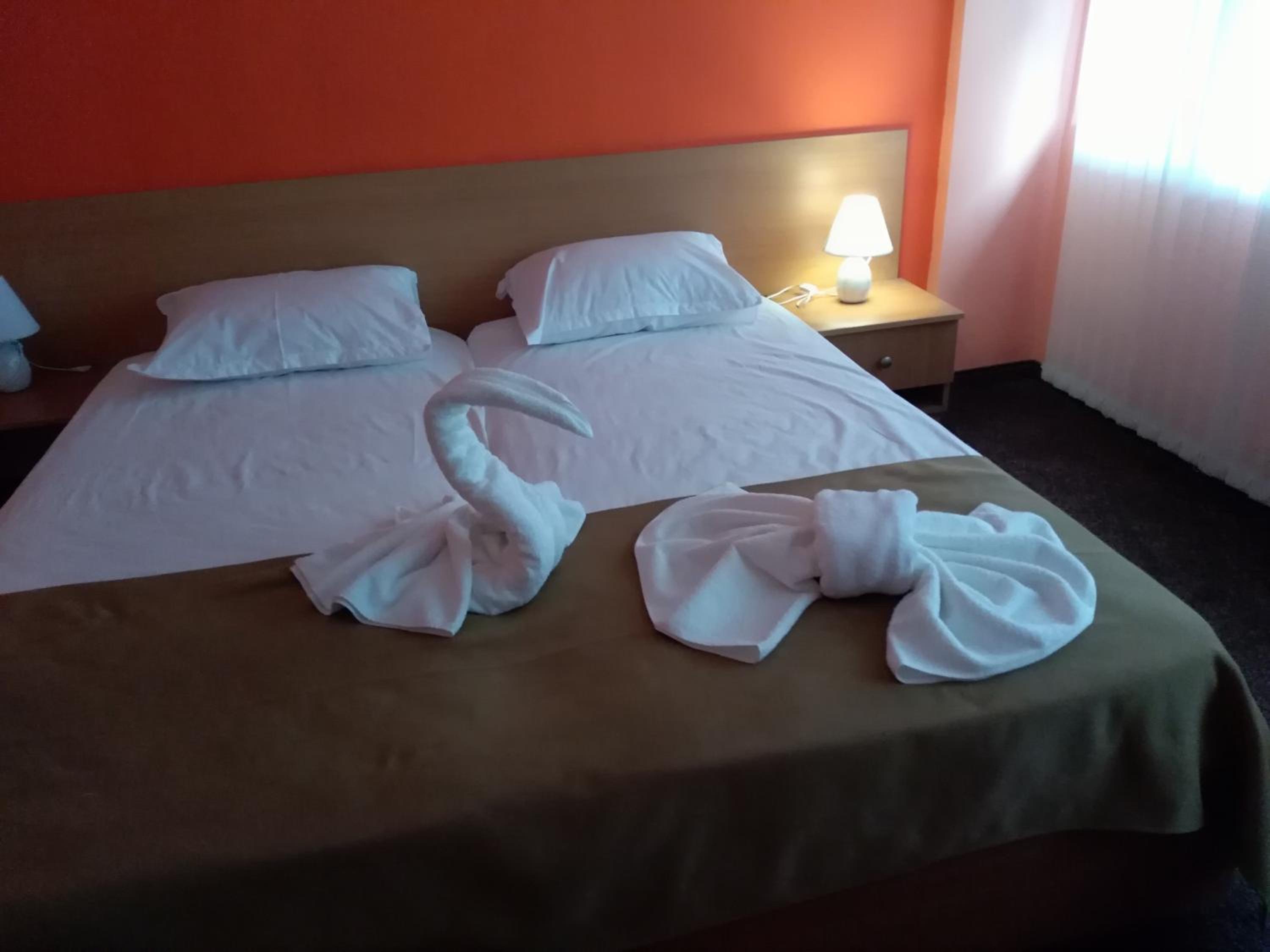 Standard Double Room - Photo 2