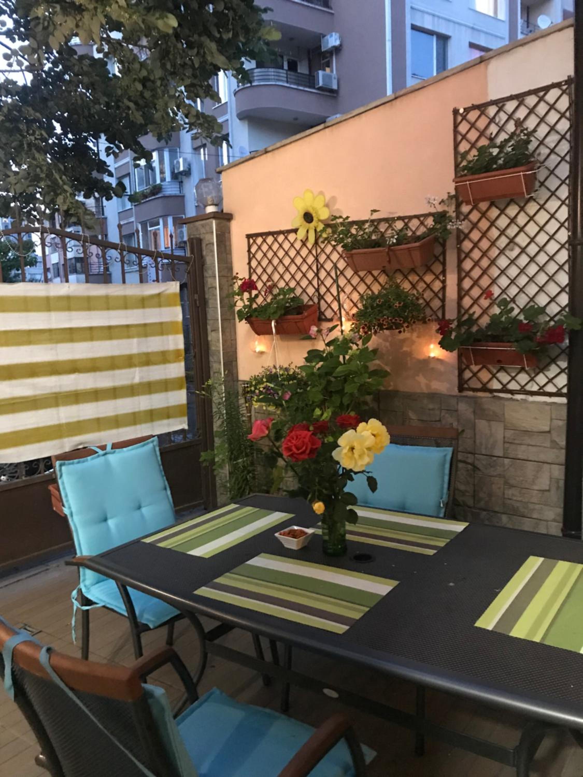 Studio With Garden View