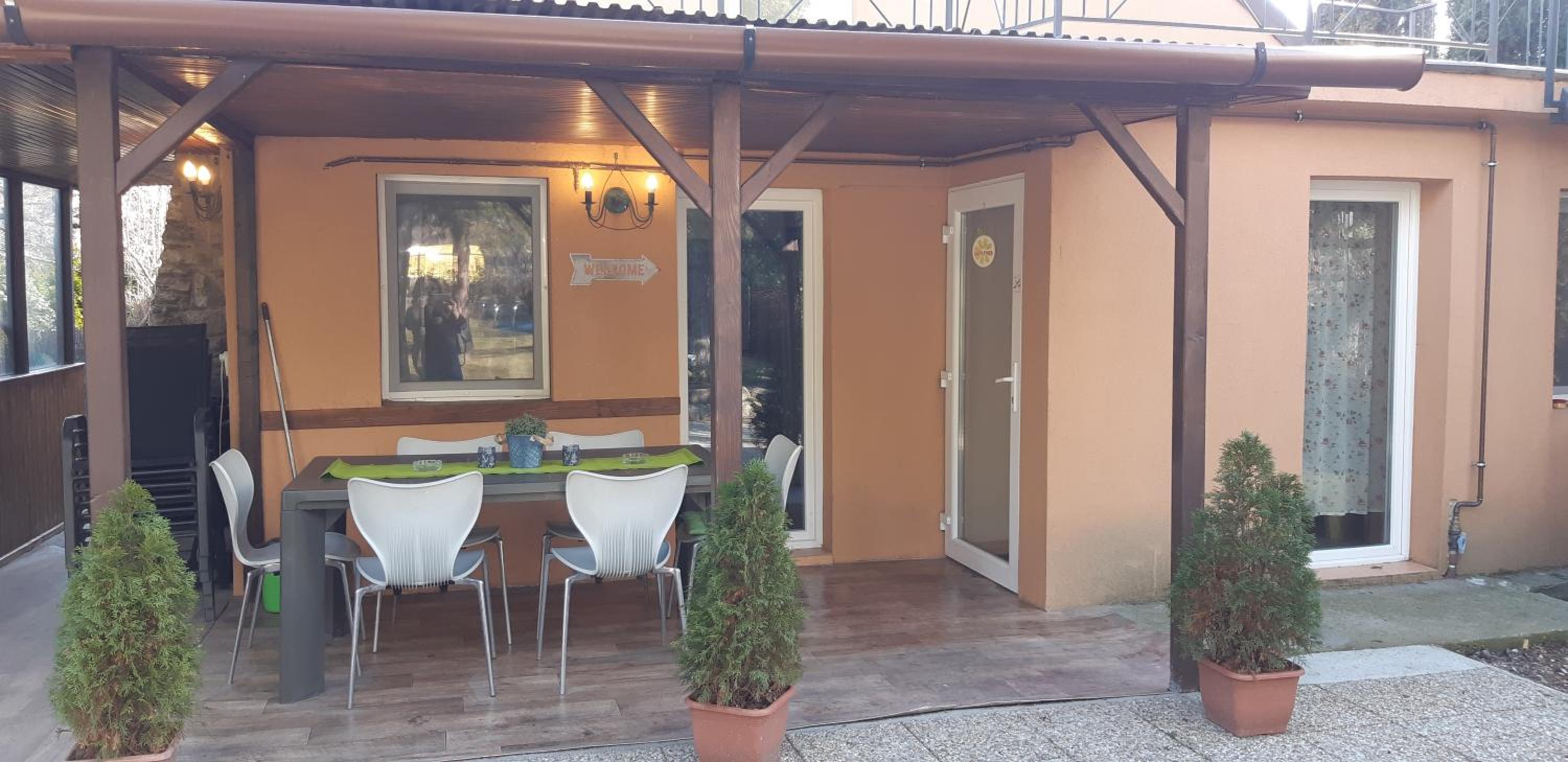 Three-Bedroom House photo 3