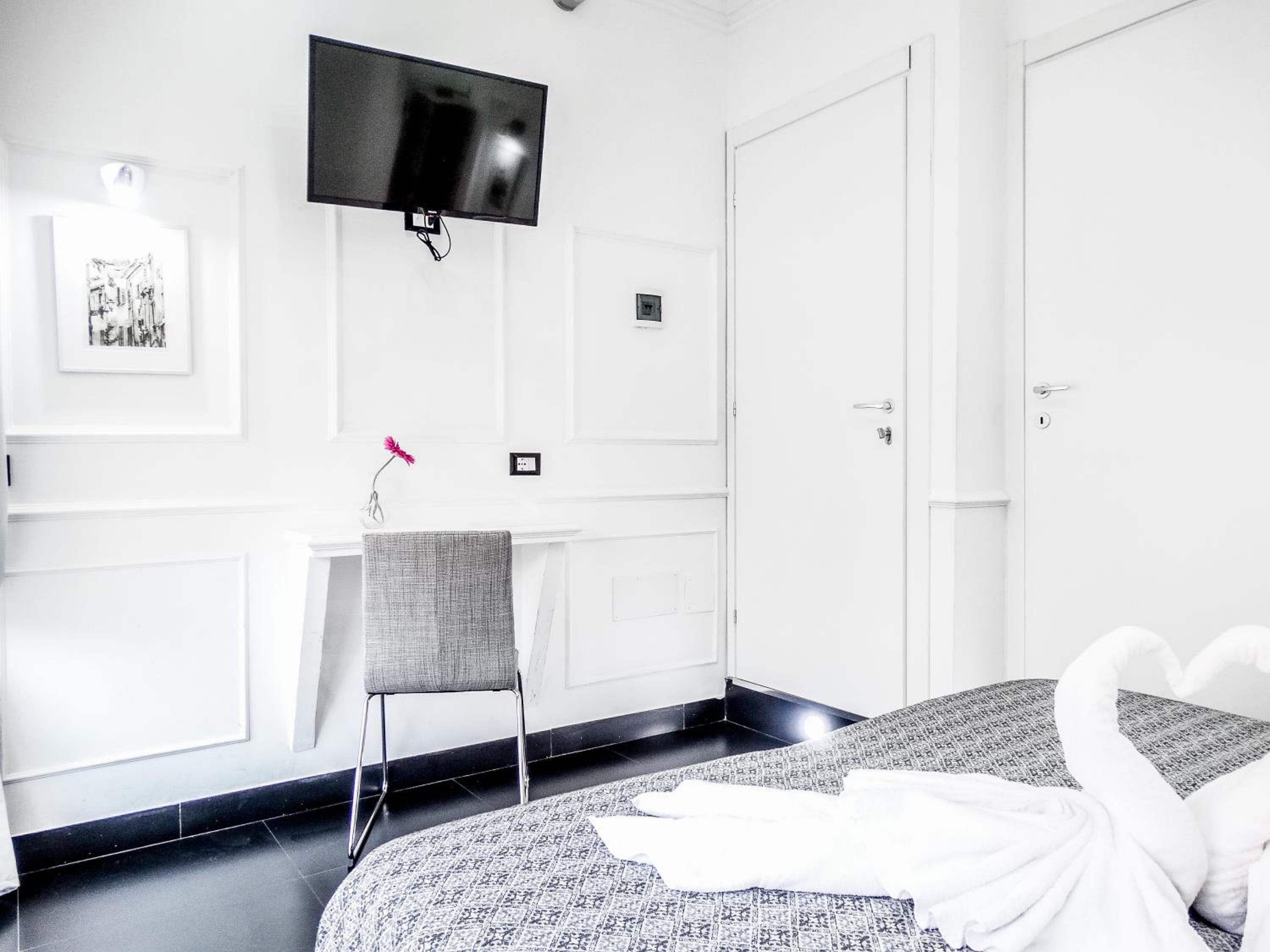 Economy Double Room photo 1