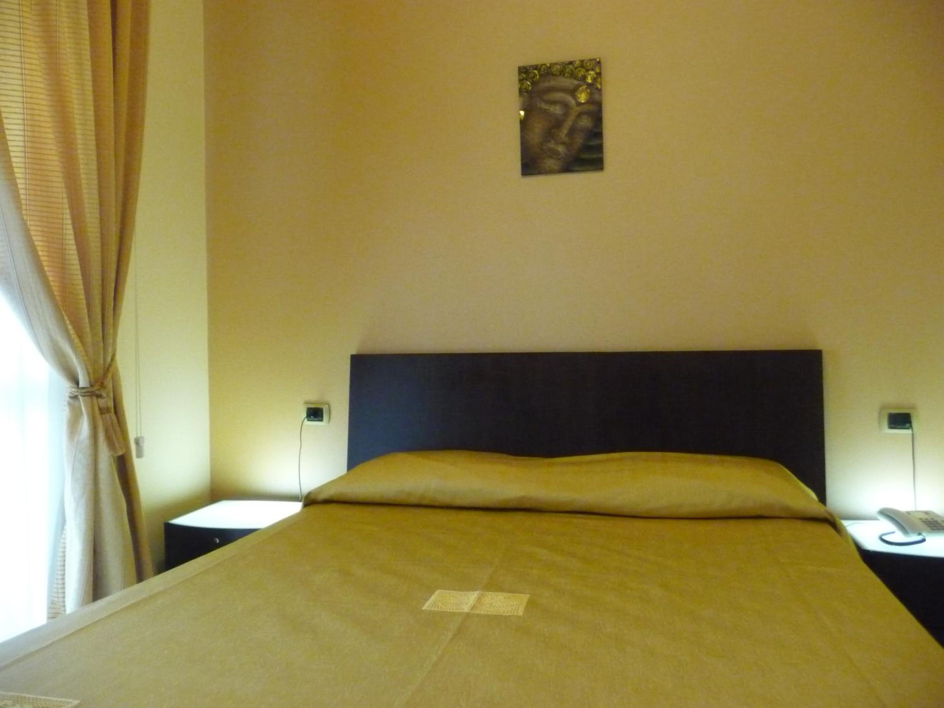 Double or Twin Room - Photo 1