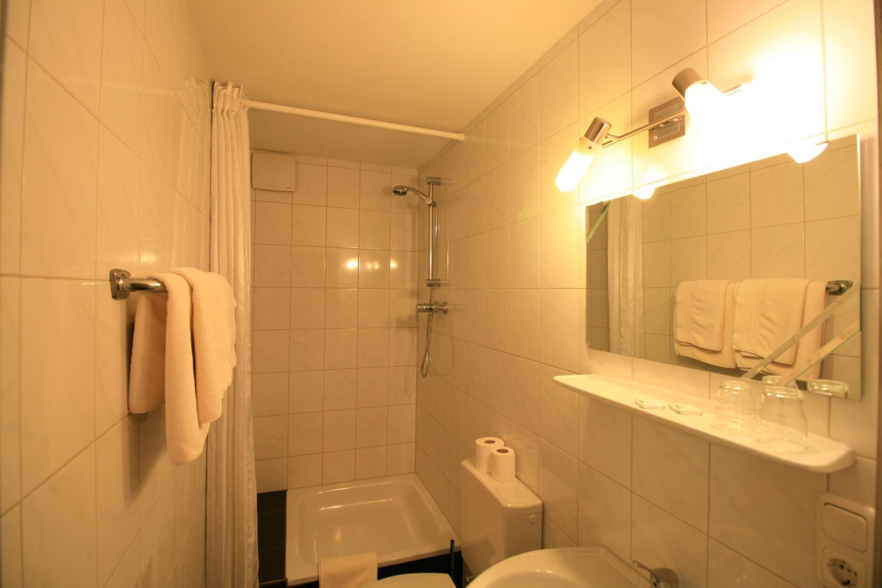Double Room - Photo 8
