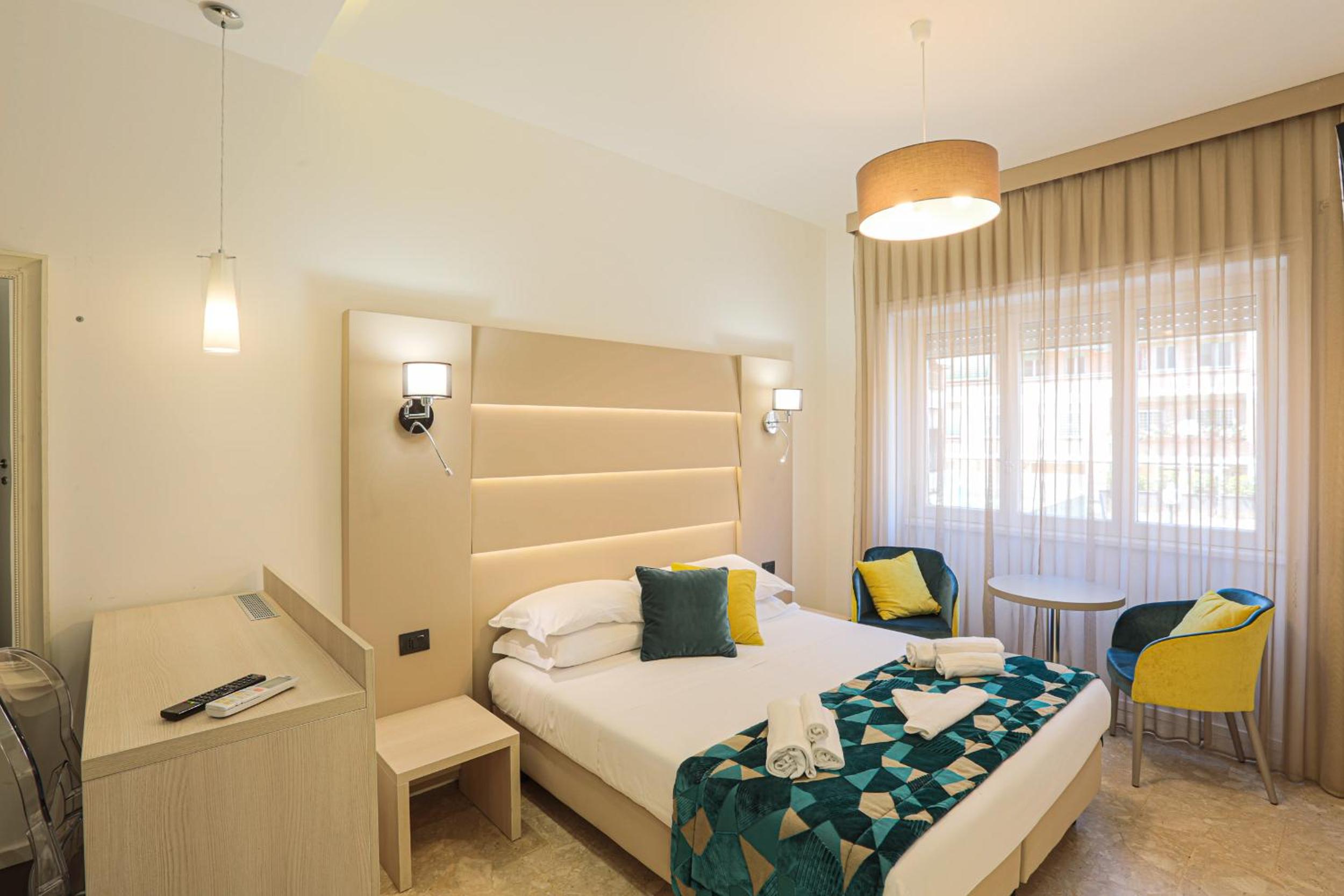 Deluxe Double Room photo 3