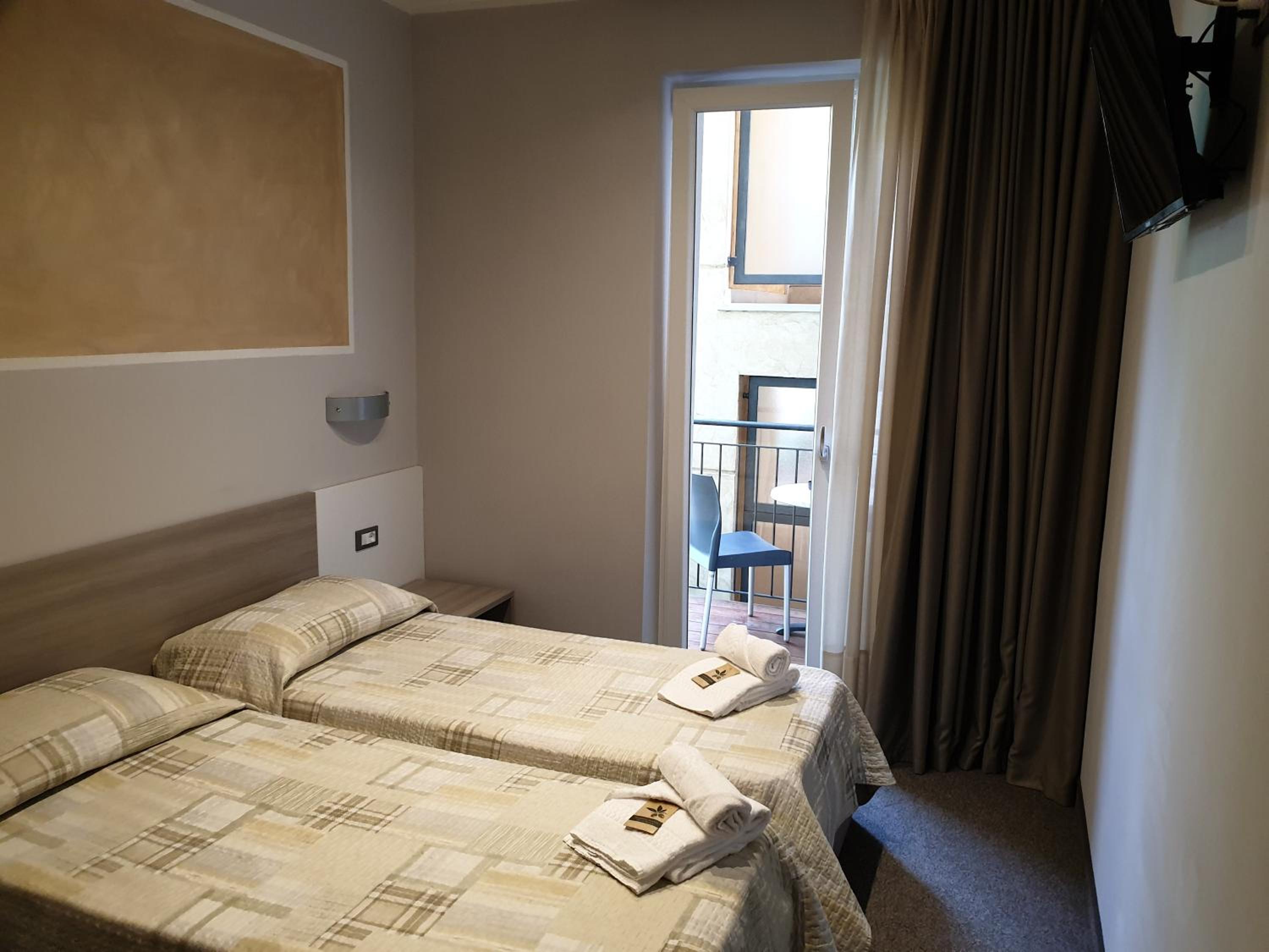 Economy Double Room photo 1