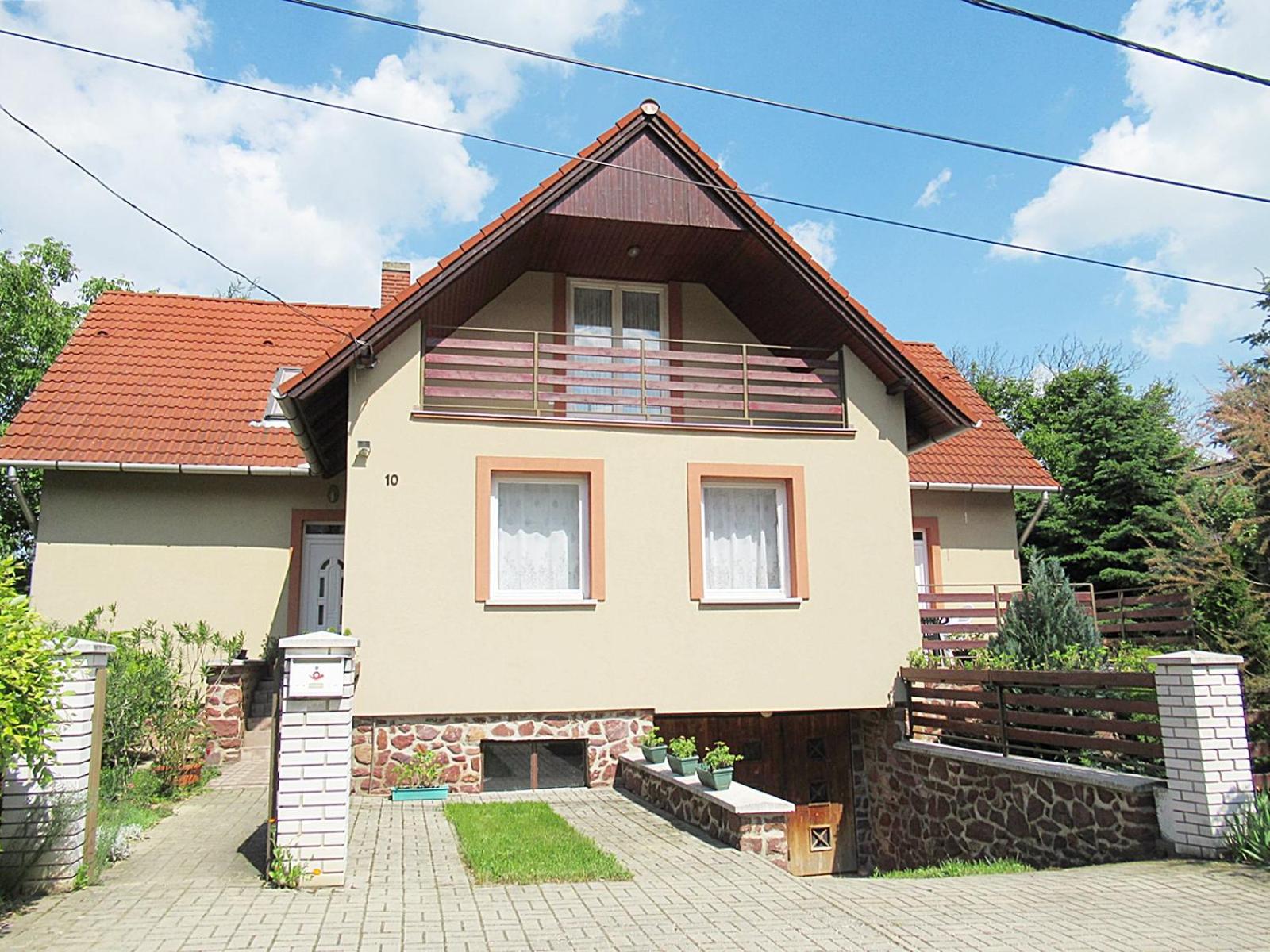 Two-Bedroom House photo 1