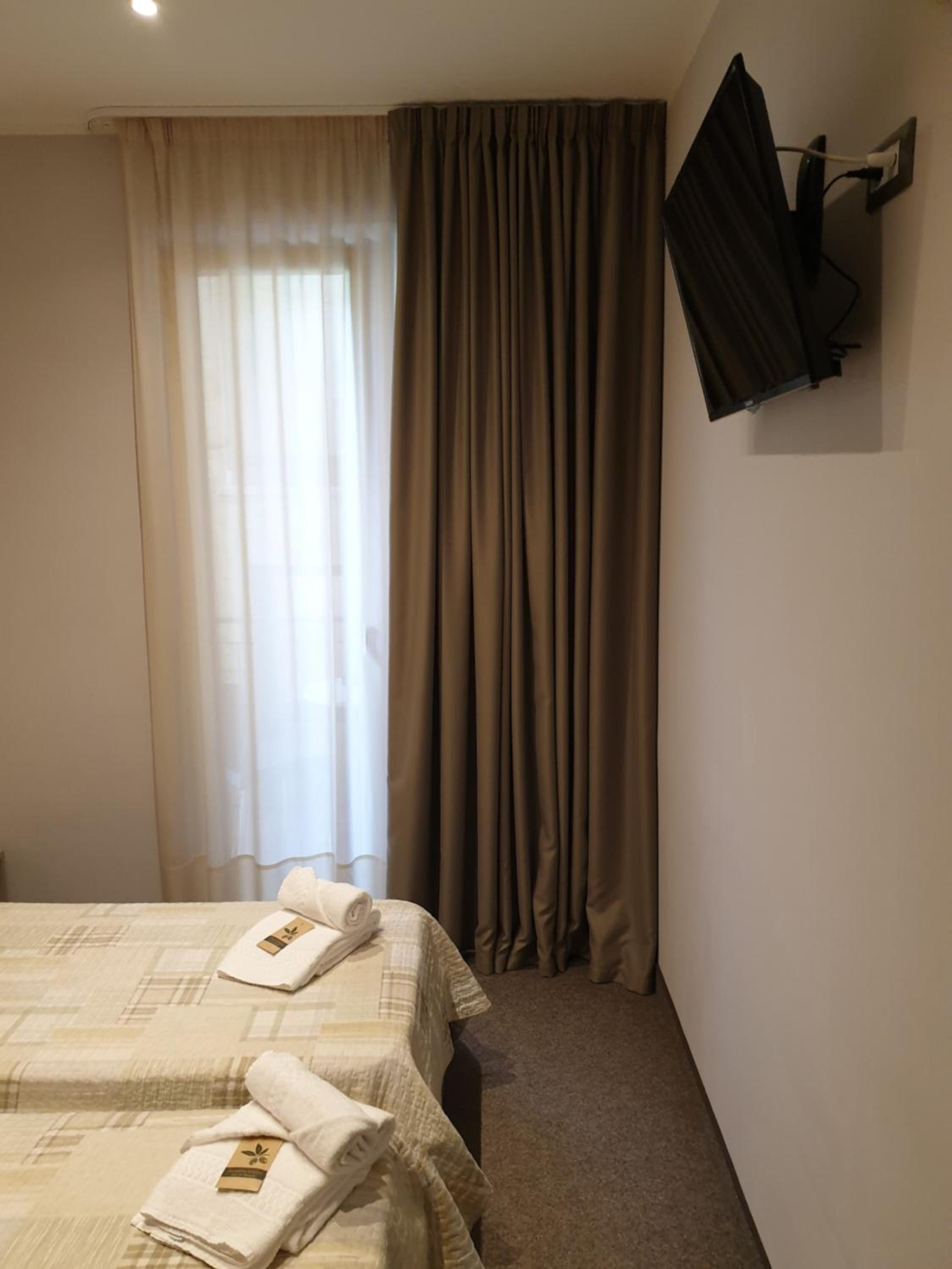 Economy Double Room photo 2