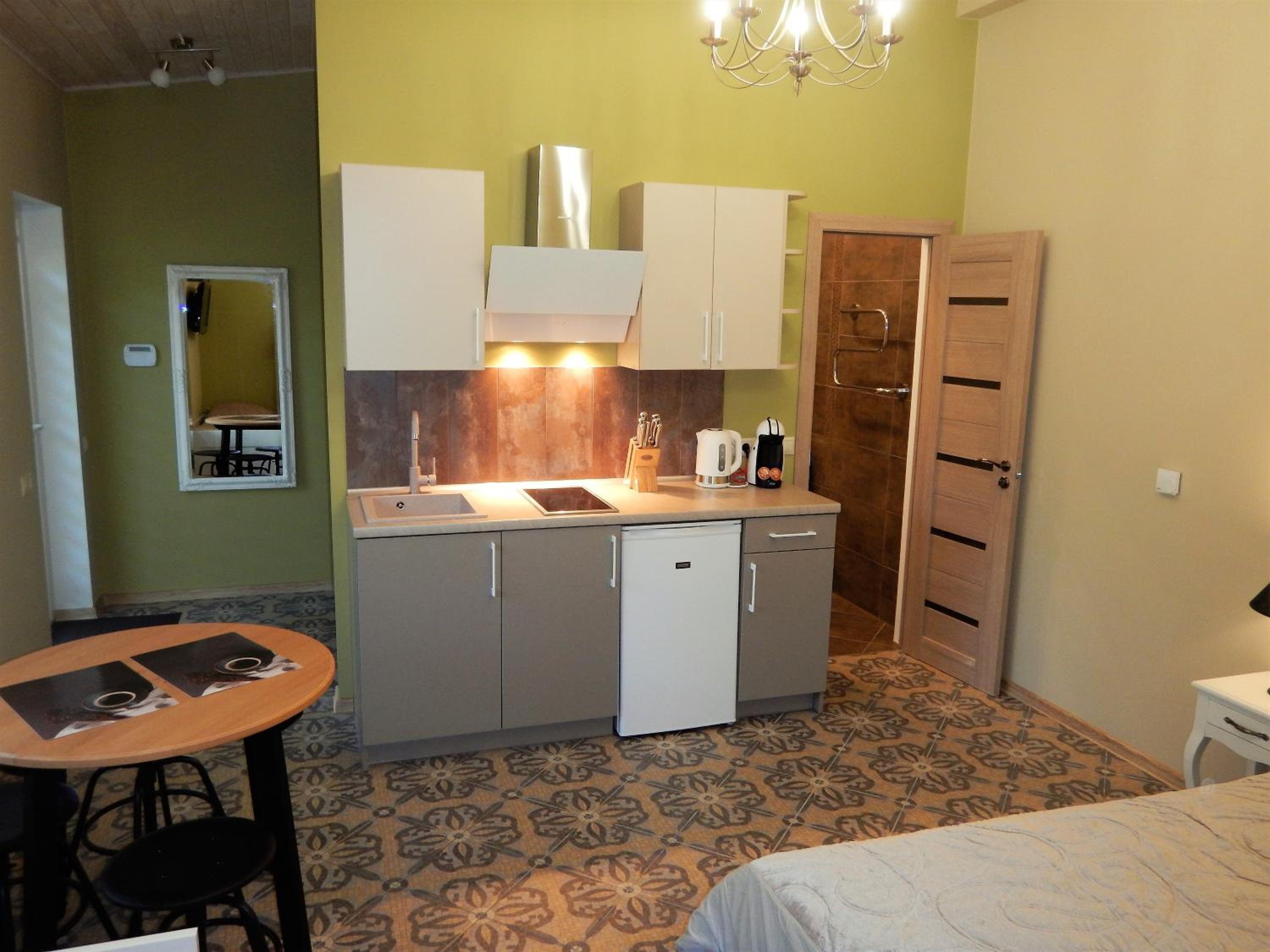 Family Room with Private Bathroom photo 3