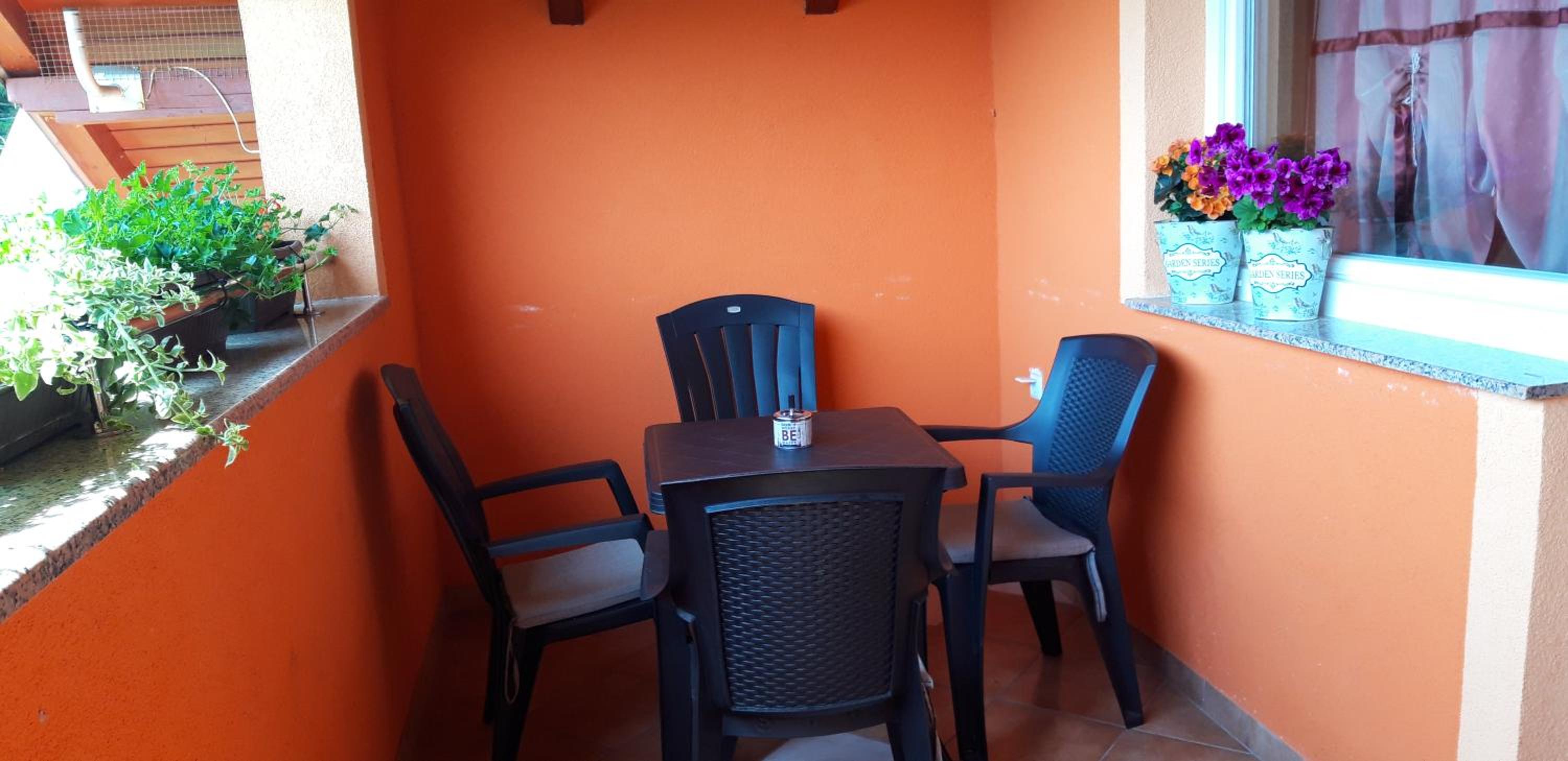 Triple Room with Balcony - Photo 10