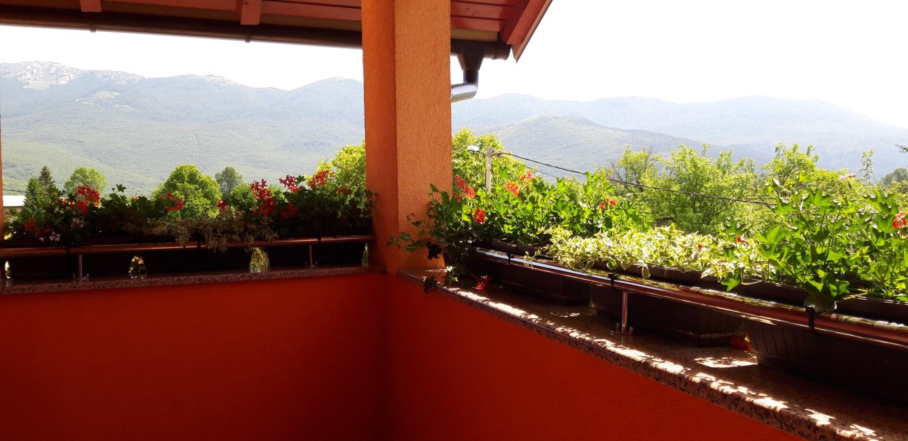 Double Room with Balcony - Photo 8
