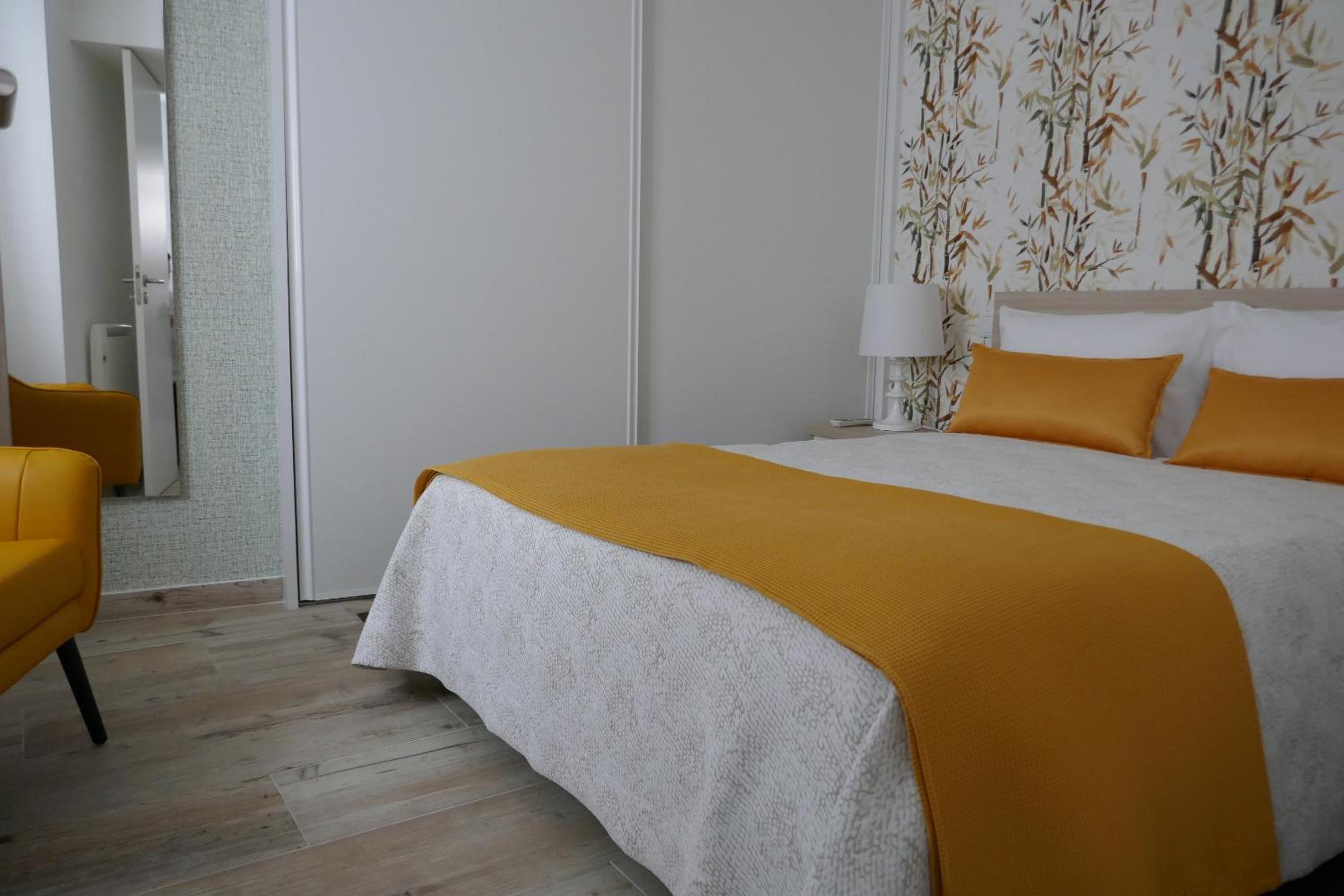 One-Bedroom Apartment - Photo 25