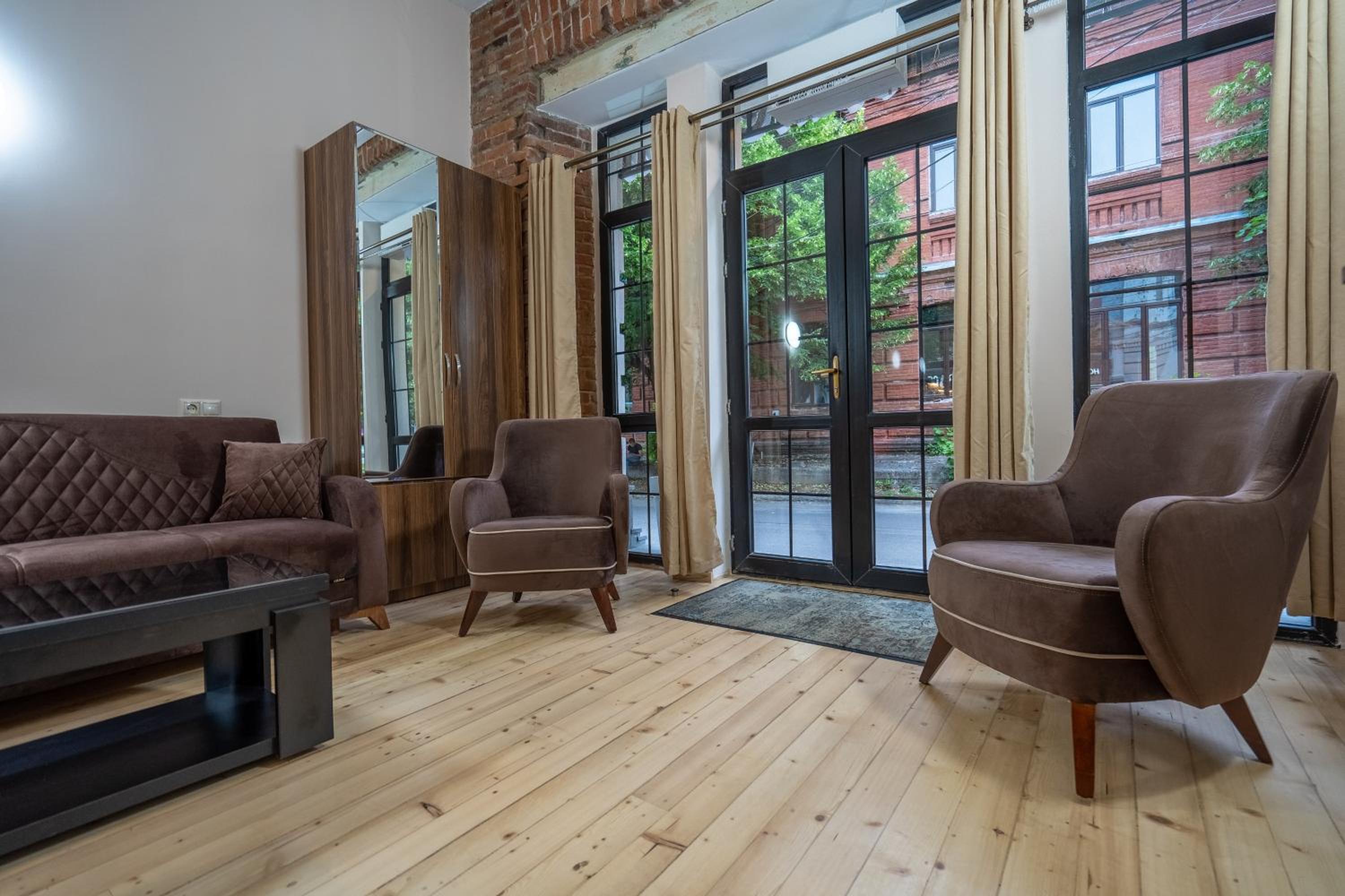 Apartment photo 1