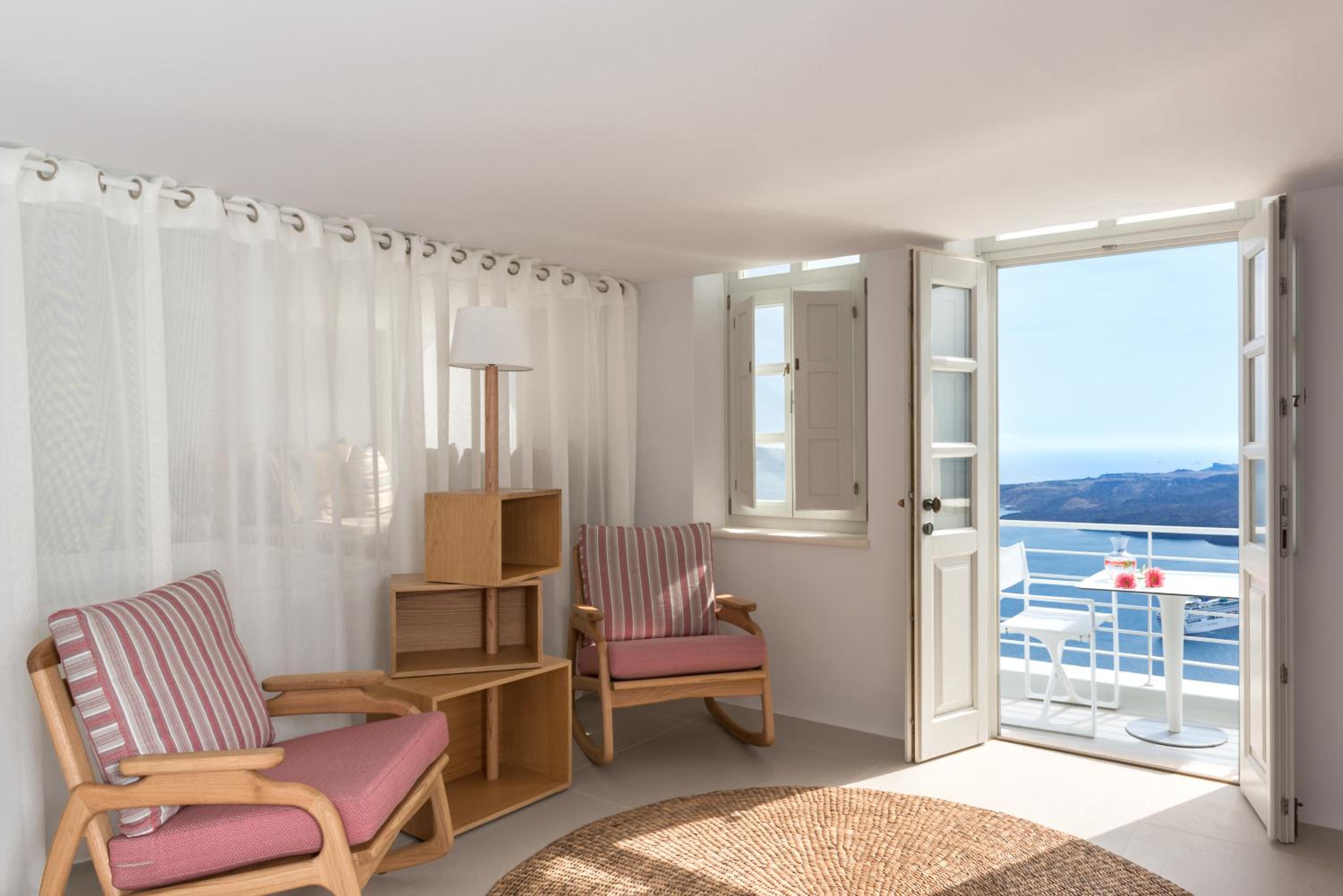 Senior Suite with Hot Tub and Caldera View - Photo 13
