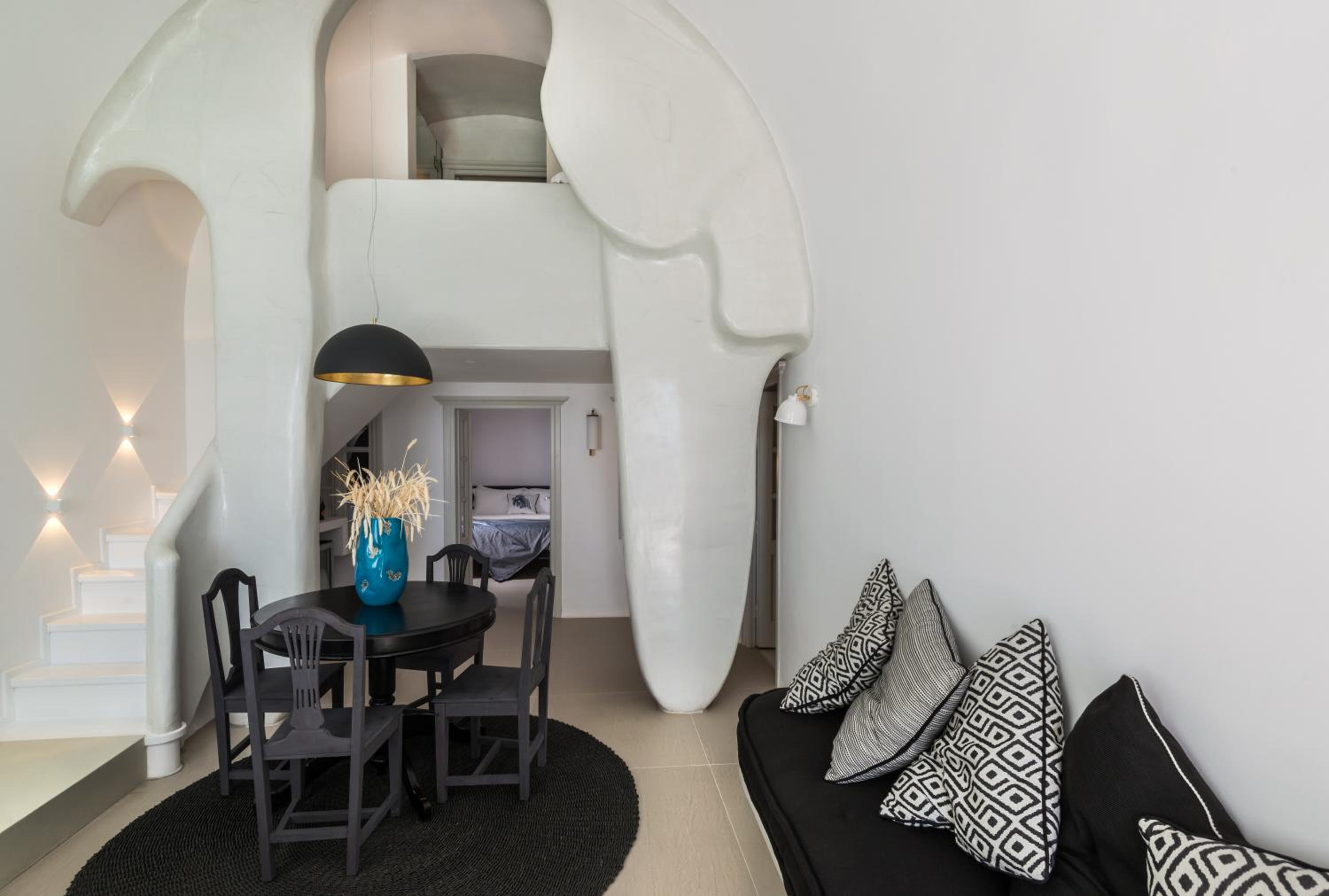 Grand Suite with Hot Tub and Caldera View