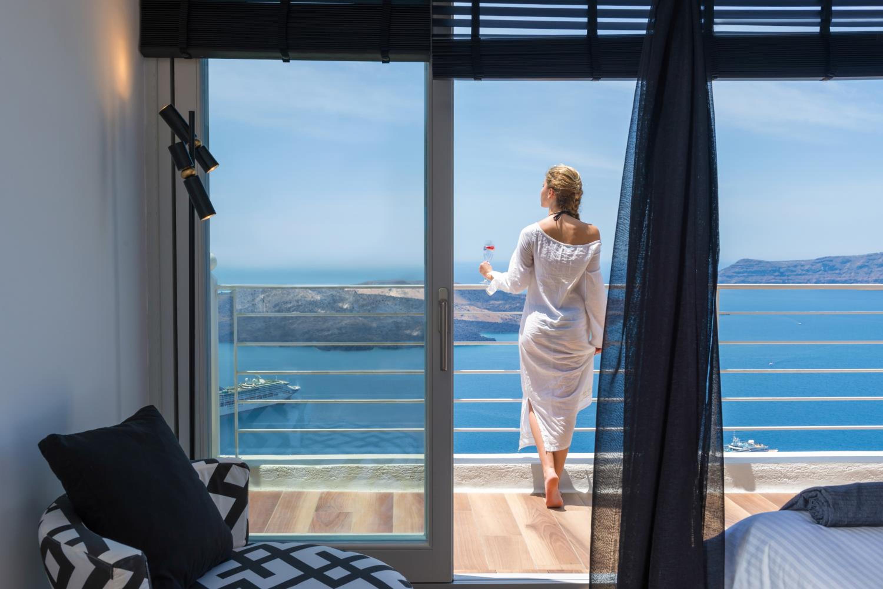 Honeymoon Villa with Hot Tub and Caldera View - Photo 18