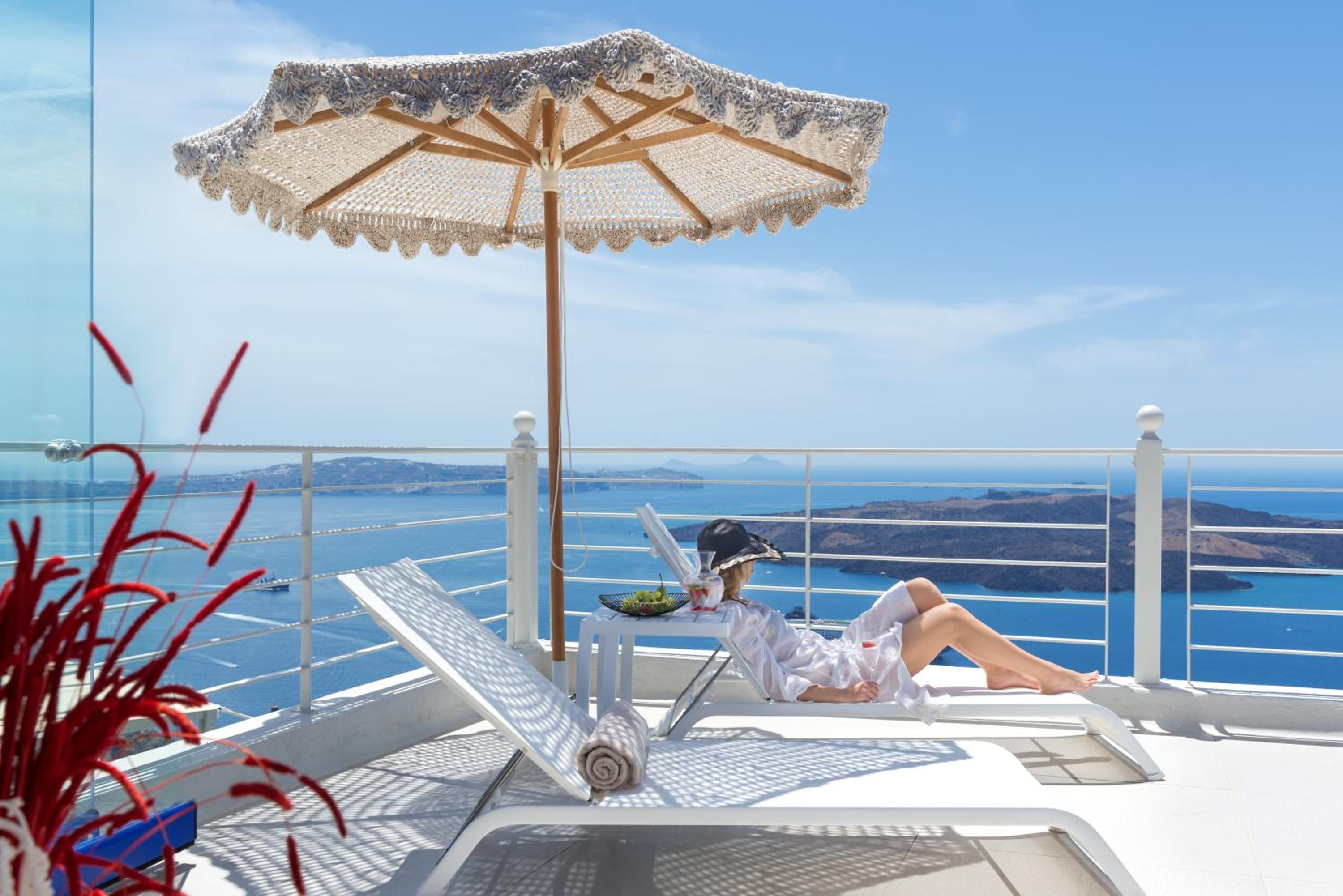 Honeymoon Villa with Hot Tub and Caldera View - Photo 8