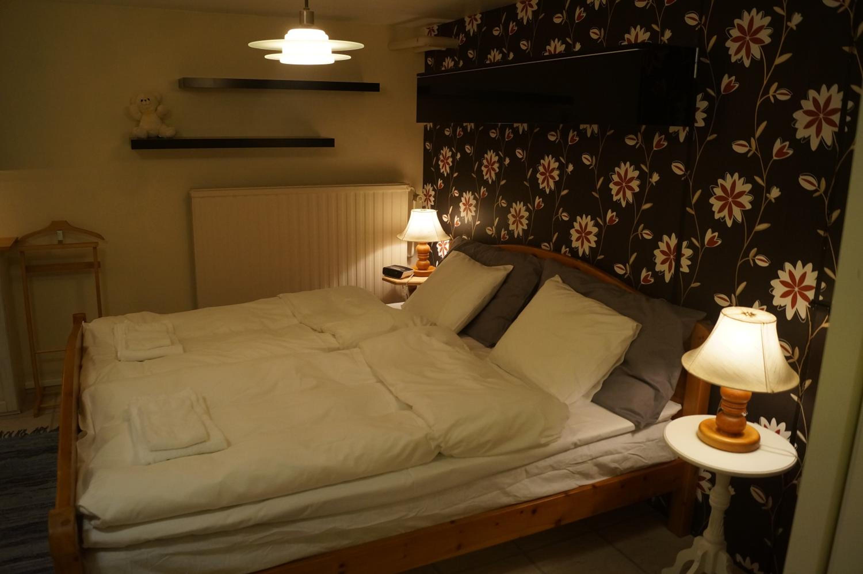 Double Room with Shared Bathroom photo 1
