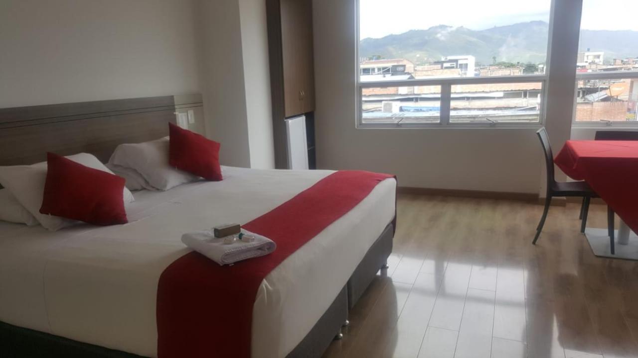 Deluxe King Room photo 1