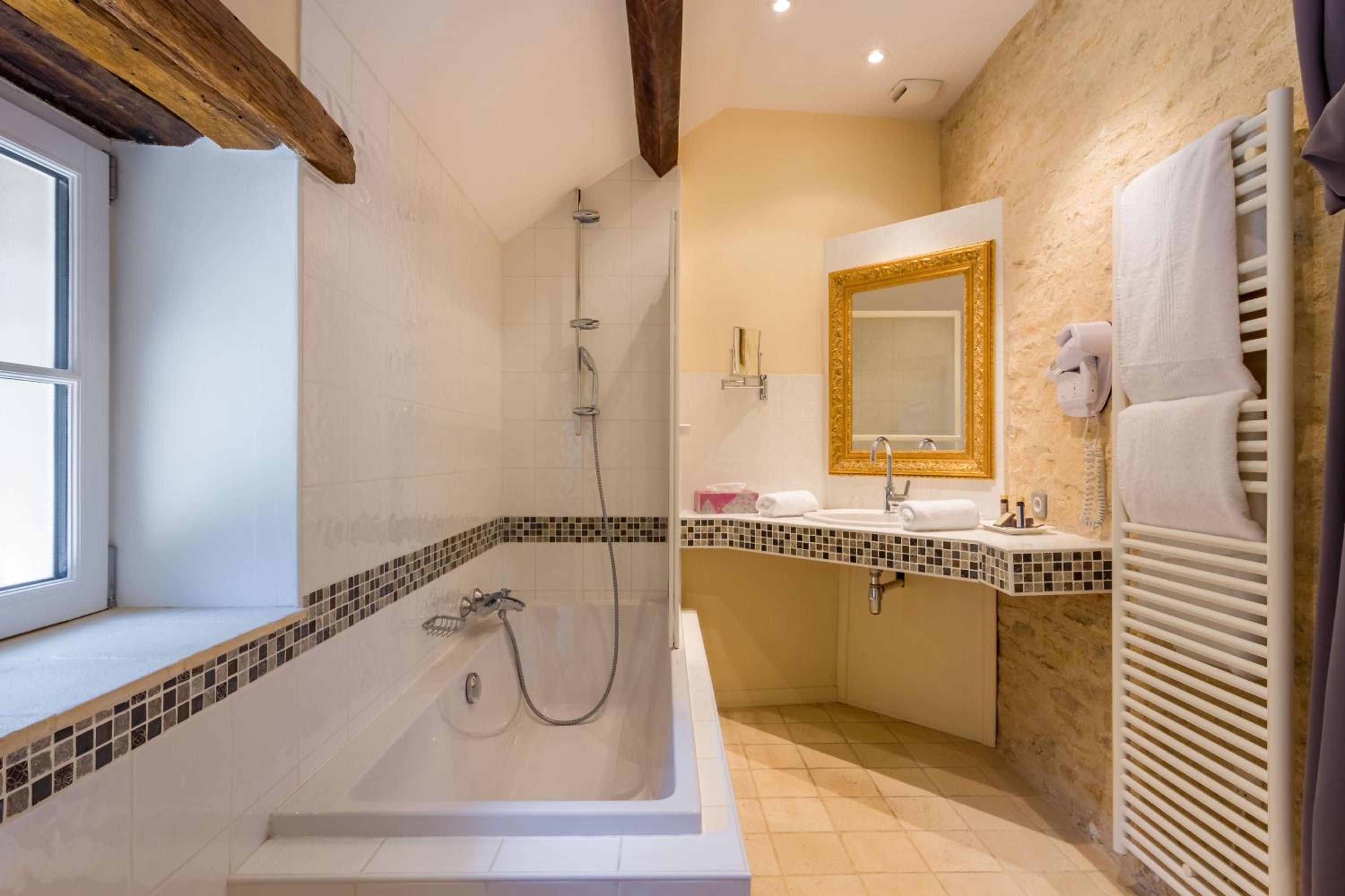 Maisonette photo 2
