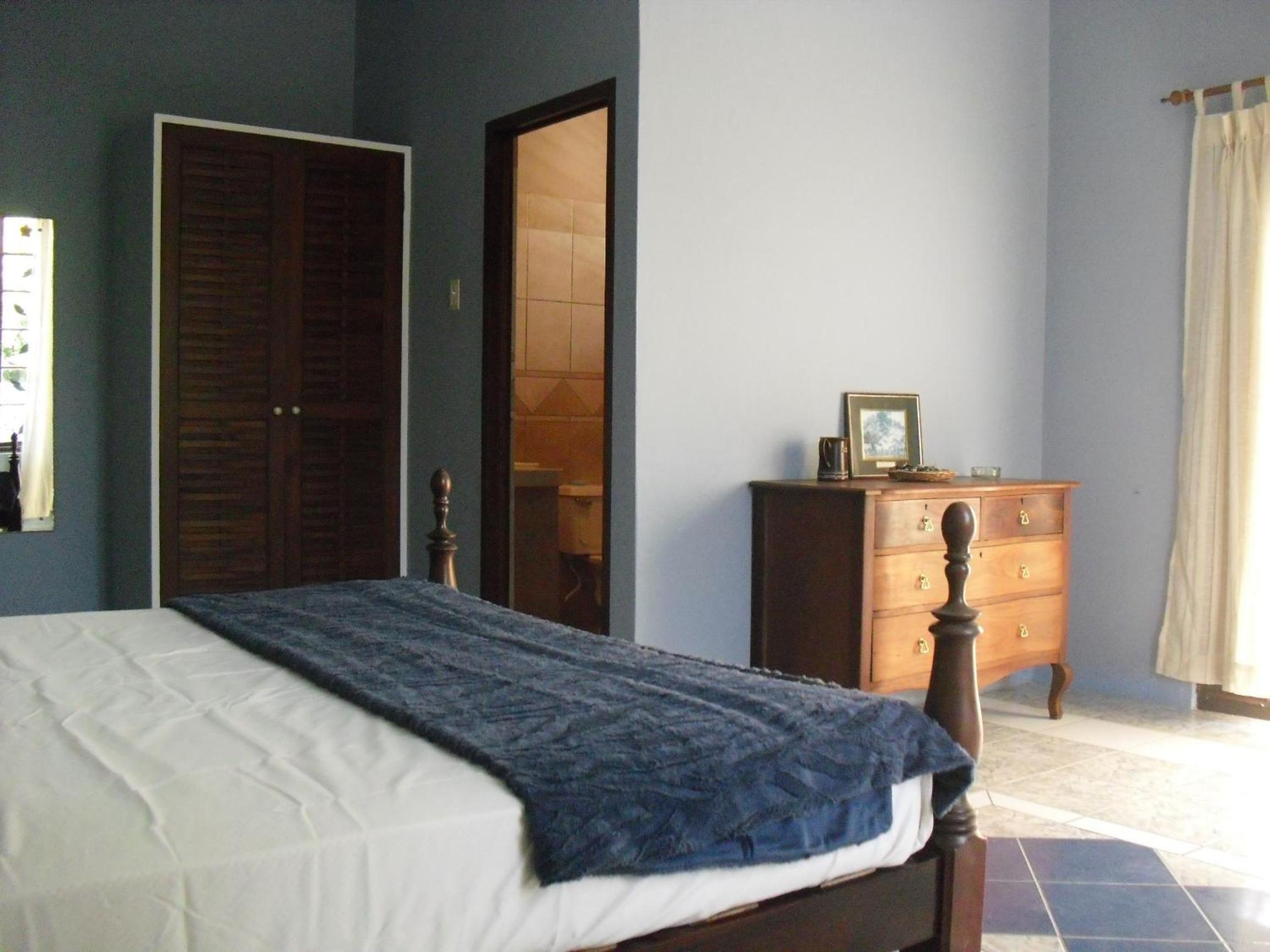 Queen Room photo 3