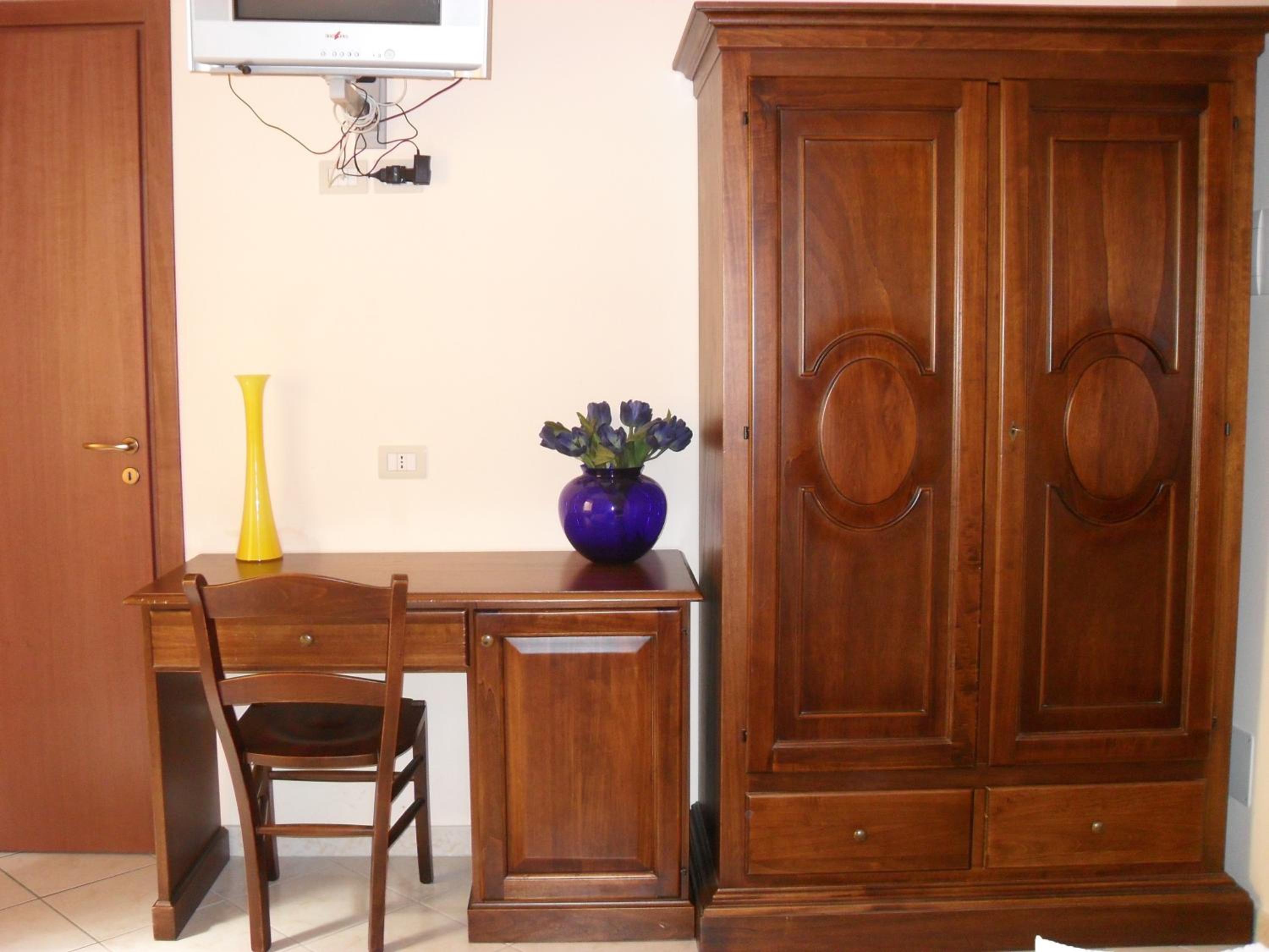 Double or Twin Room - Photo 3