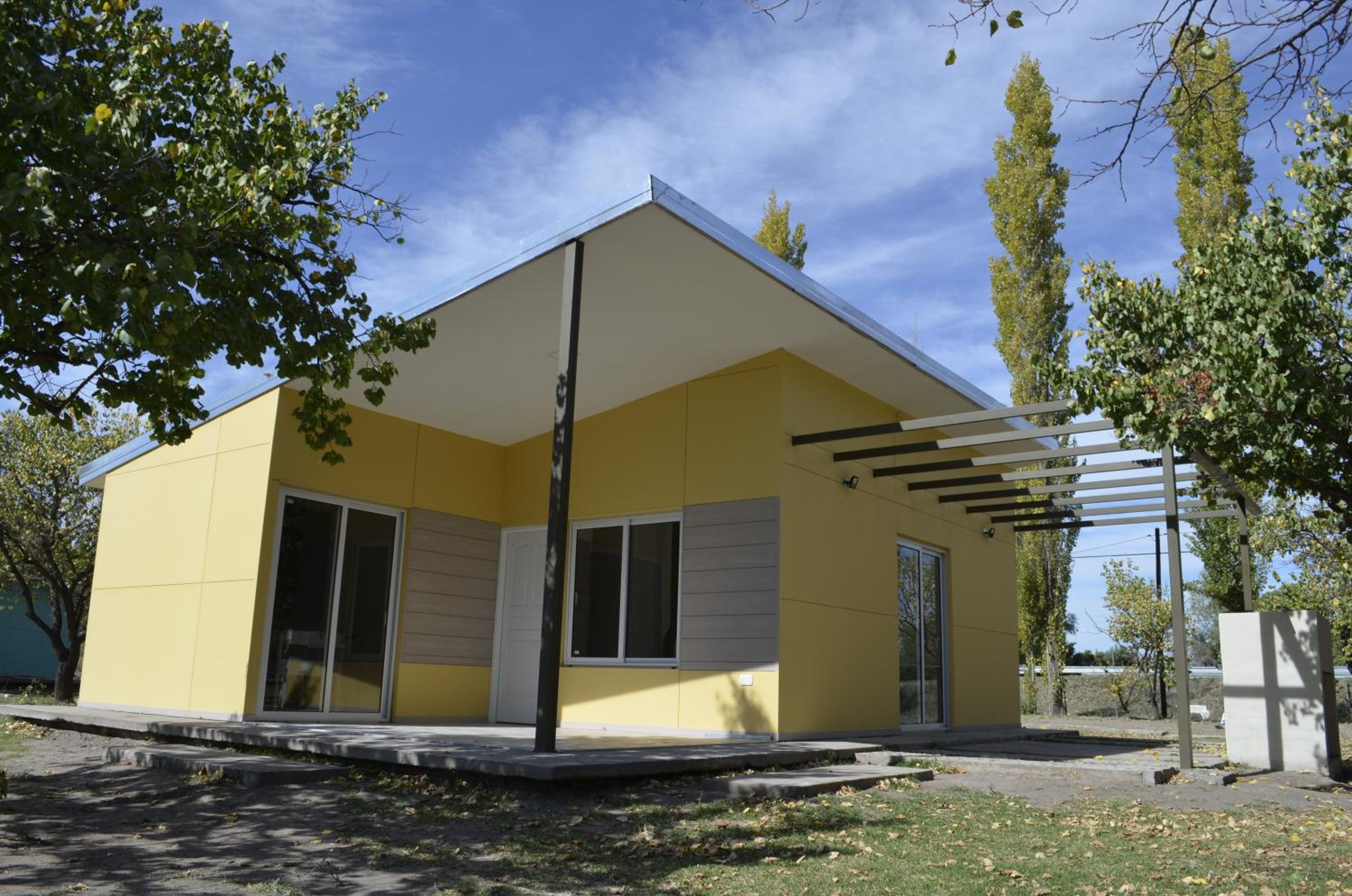 Two-Bedroom House photo 3