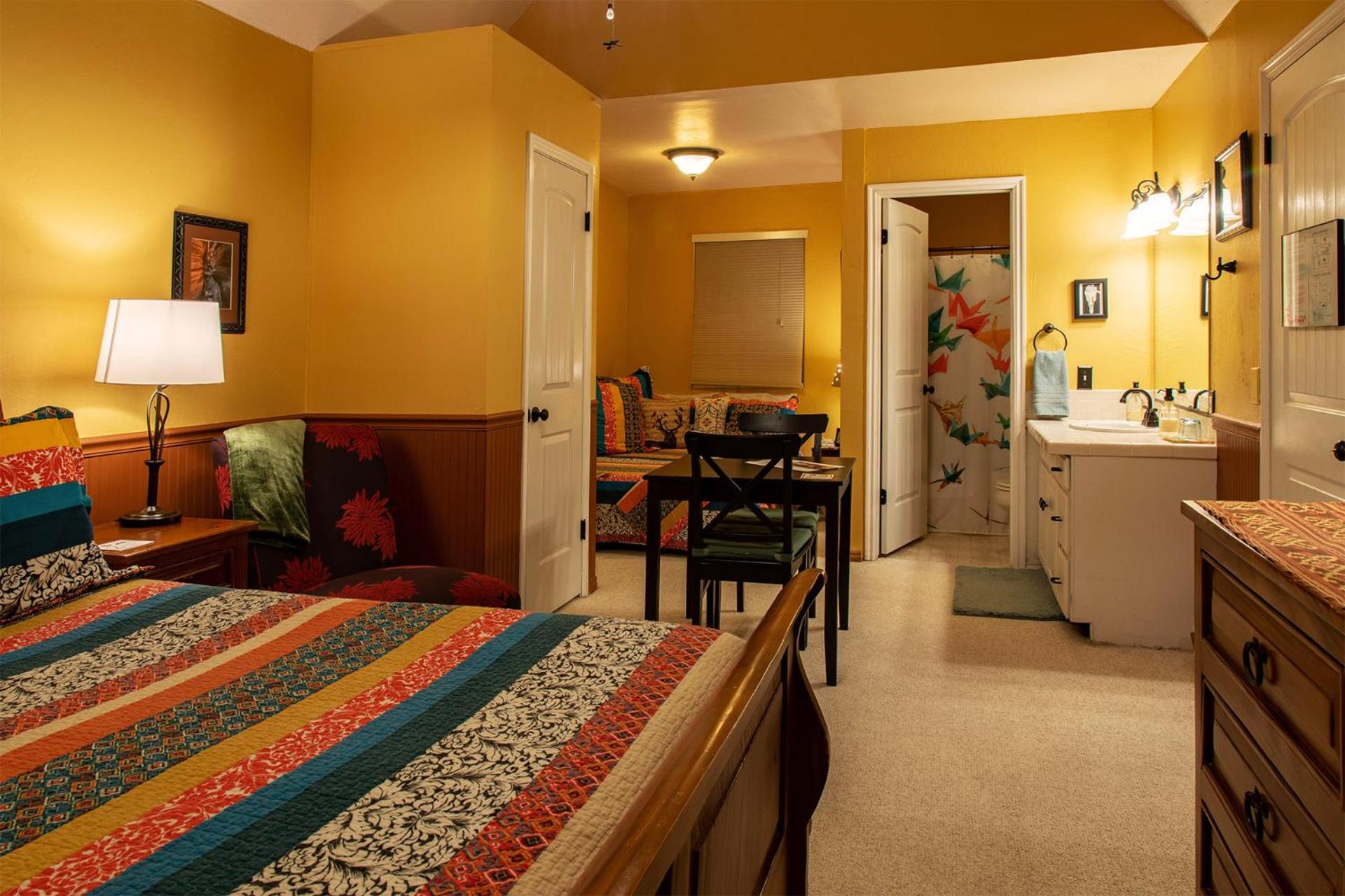 Family Studio - Photo 3
