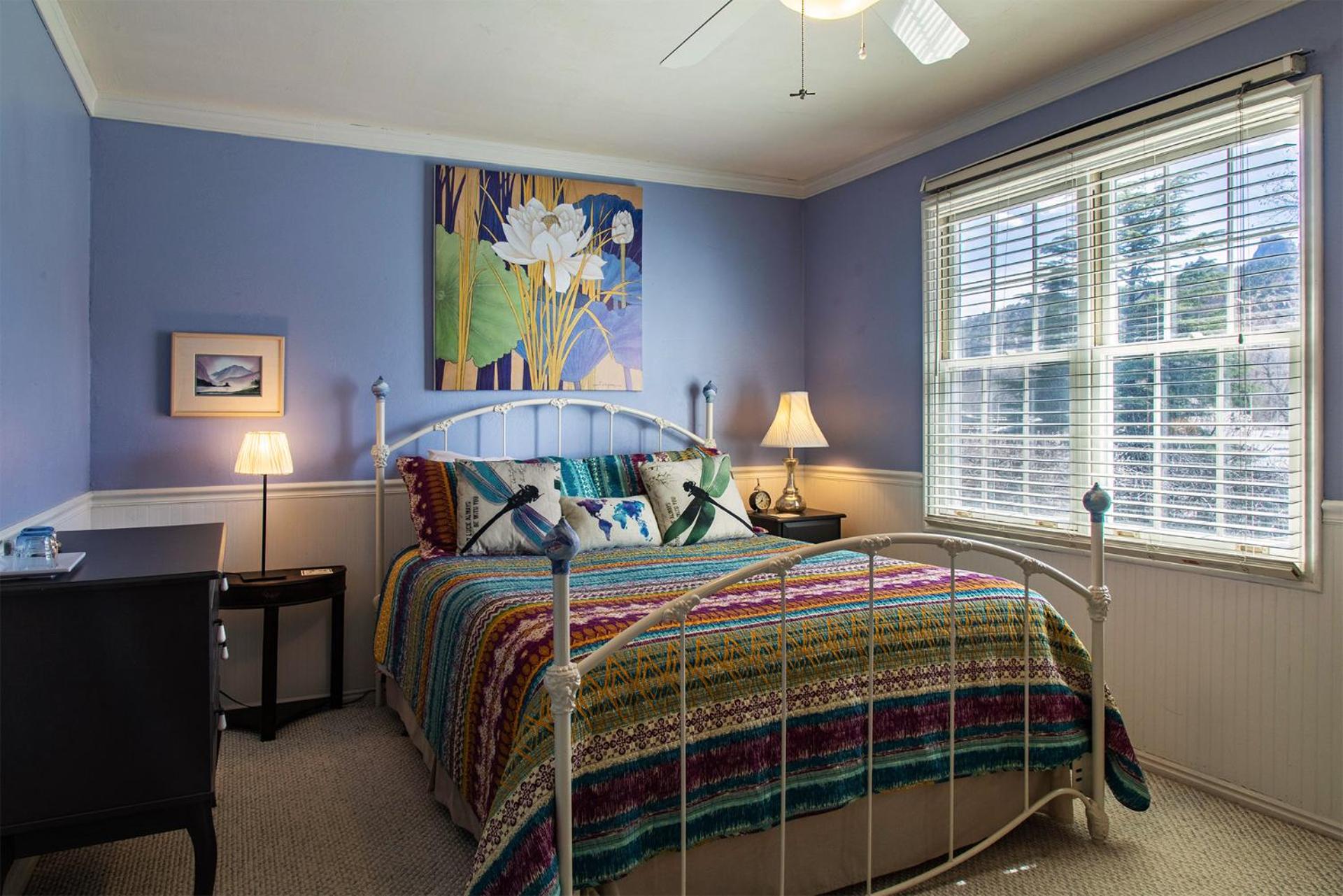 Queen Room - Photo 1