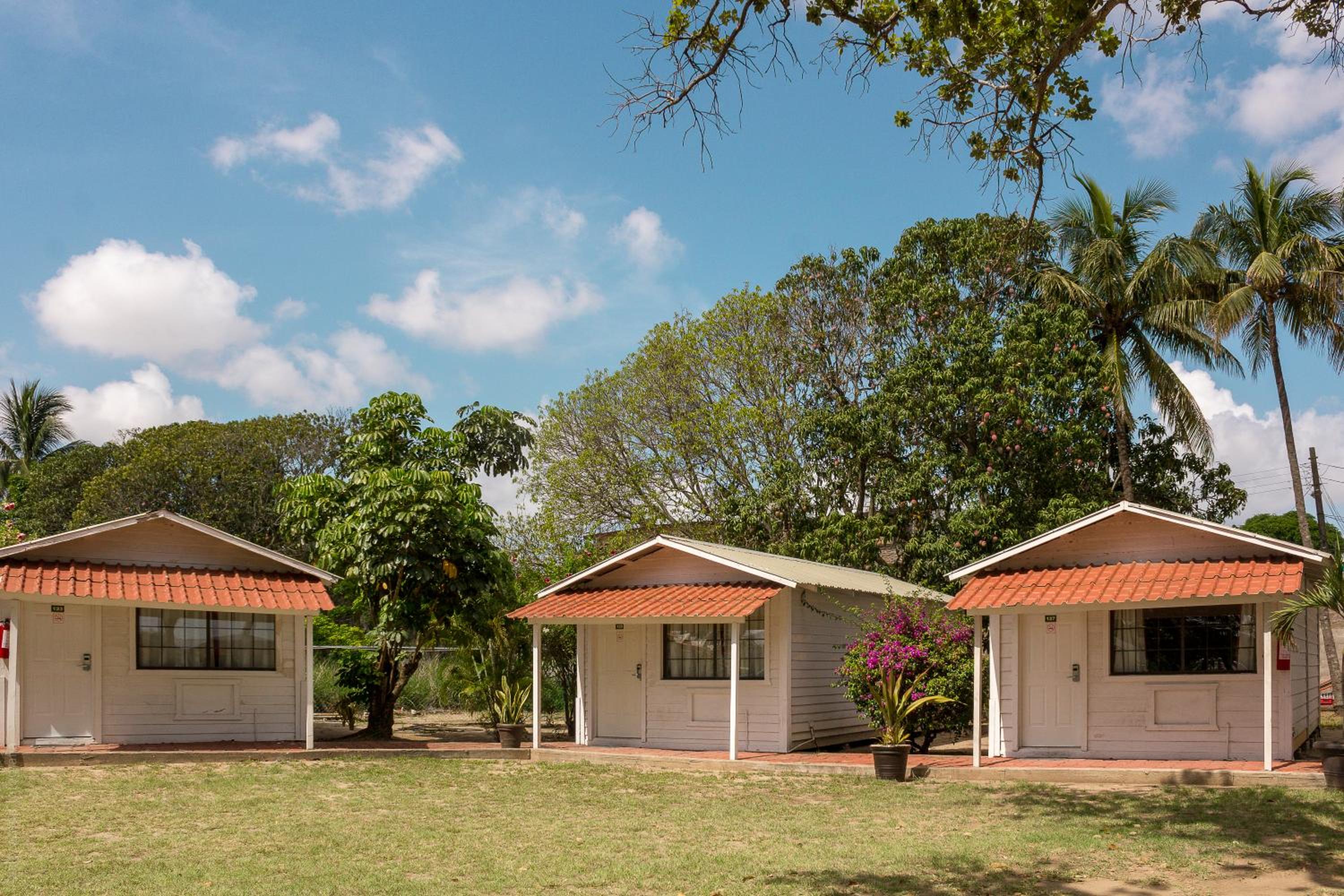 Queen Room with Garden View - Photo 1