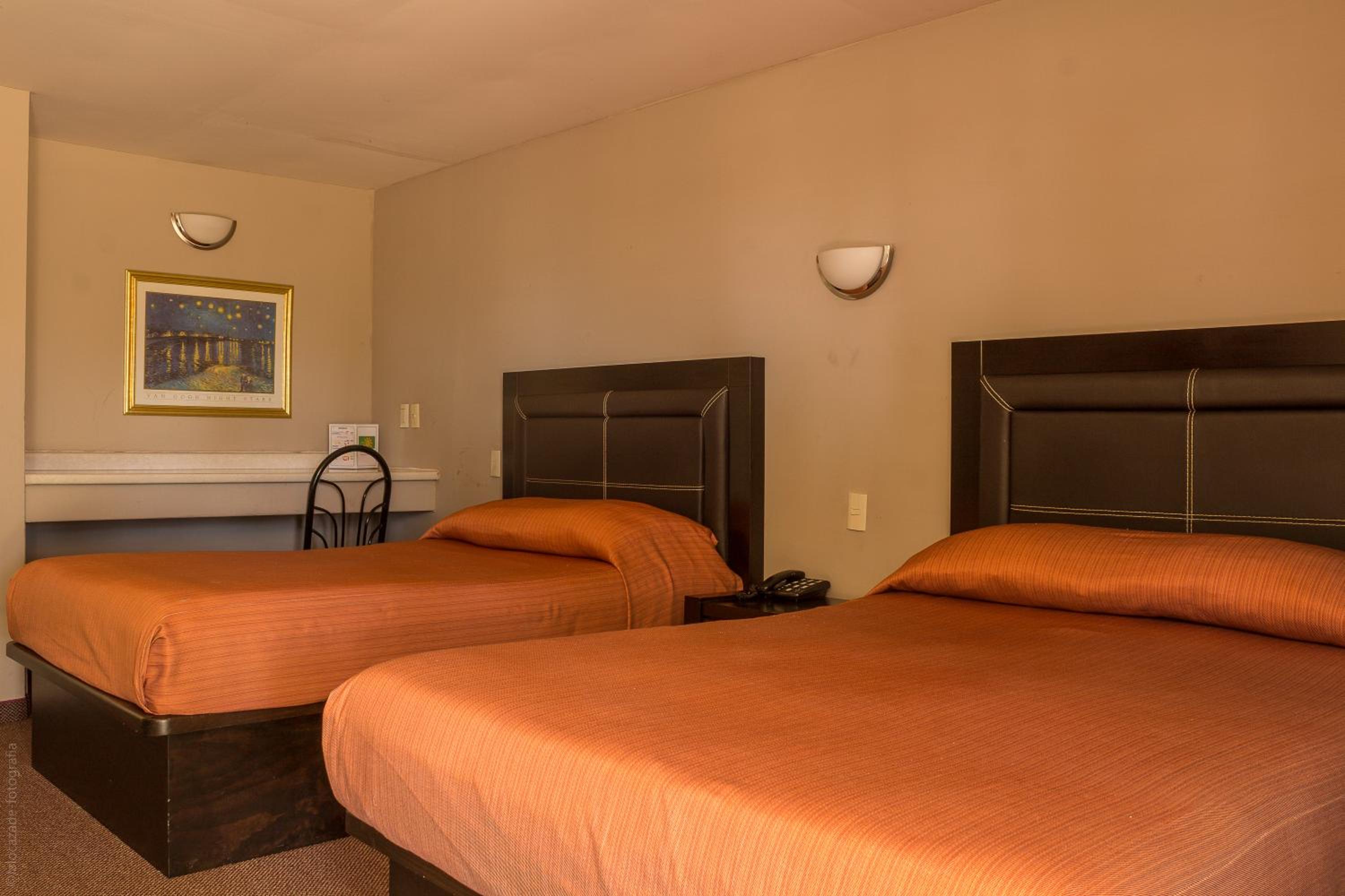 Twin Room with Garden View - Photo 3