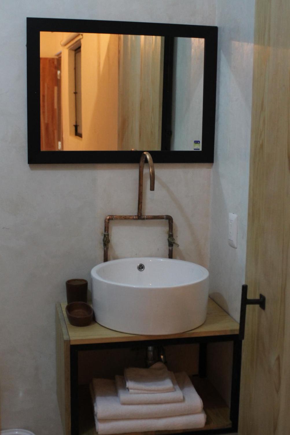 Double Room with Private Bathroom - Photo 5