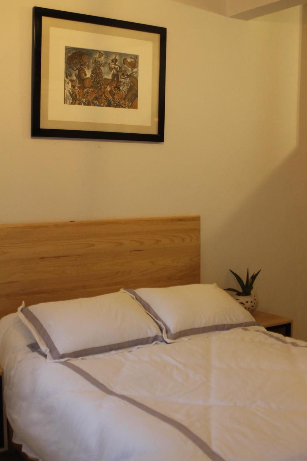 Double Room with Private Bathroom - Photo 3