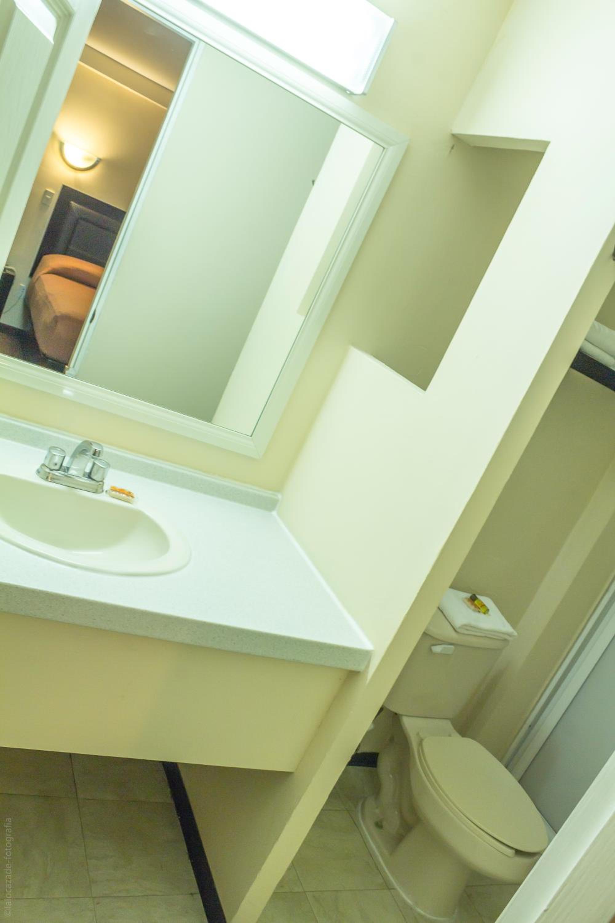 Double Room with Two Double Beds - Photo 3