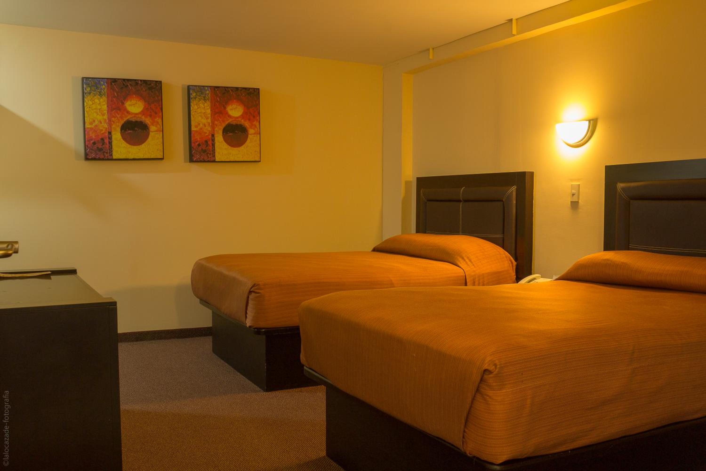 Double Room with Two Double Beds - Photo 1