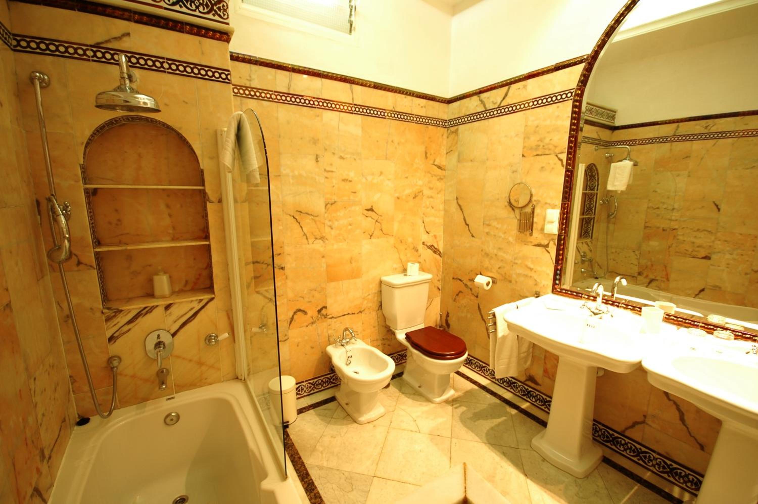 Double Superior Deluxe Room - Photo 6