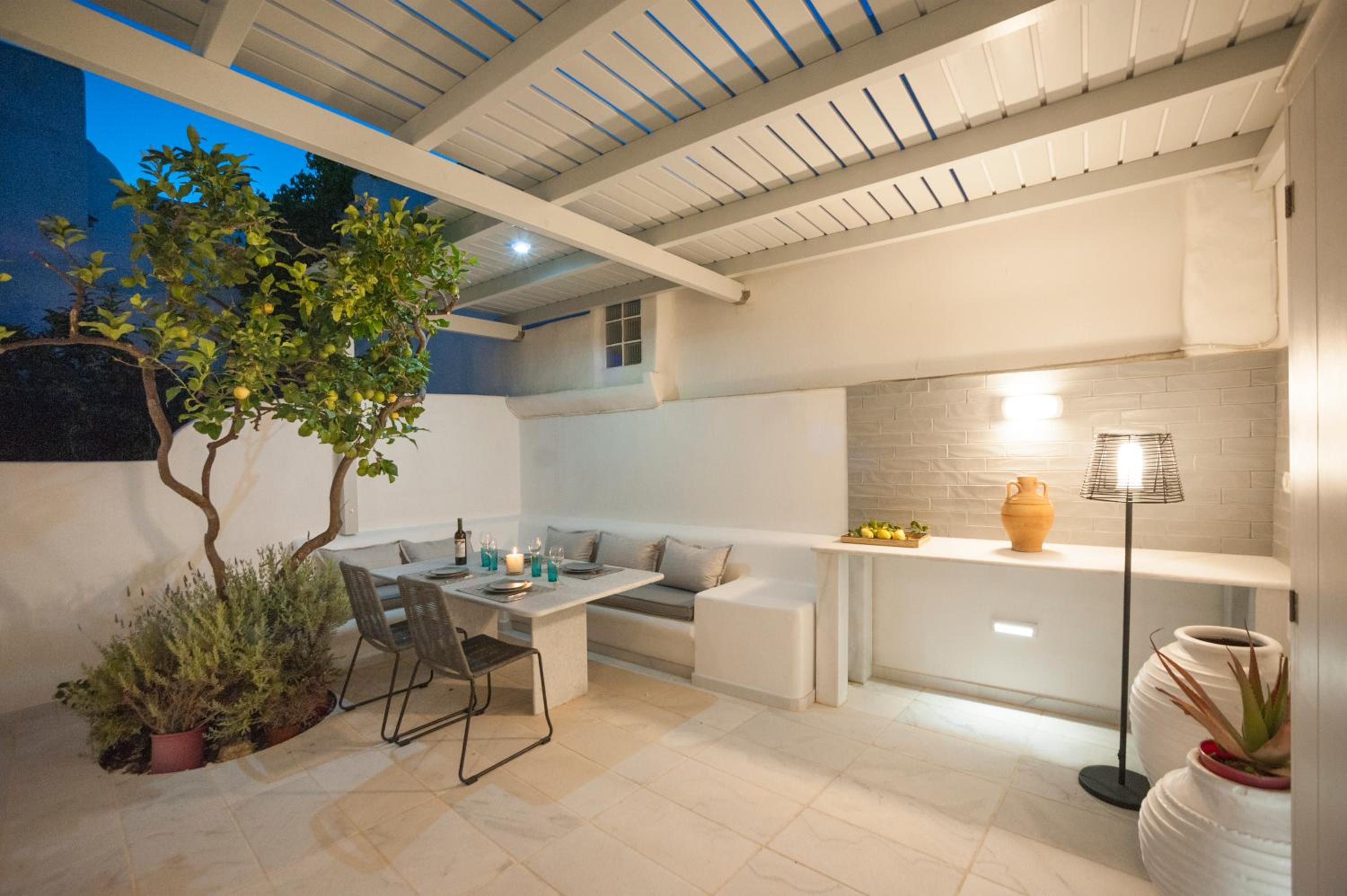 Three-Bedroom Villa photo 3